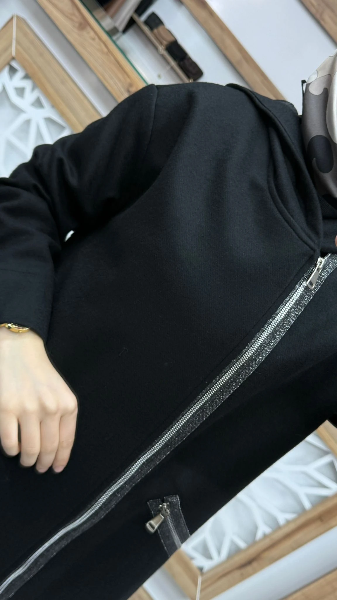 Sim Detaylı Cepleri Fermuarlı Kaşe Mont SİYAH armn 25KT504