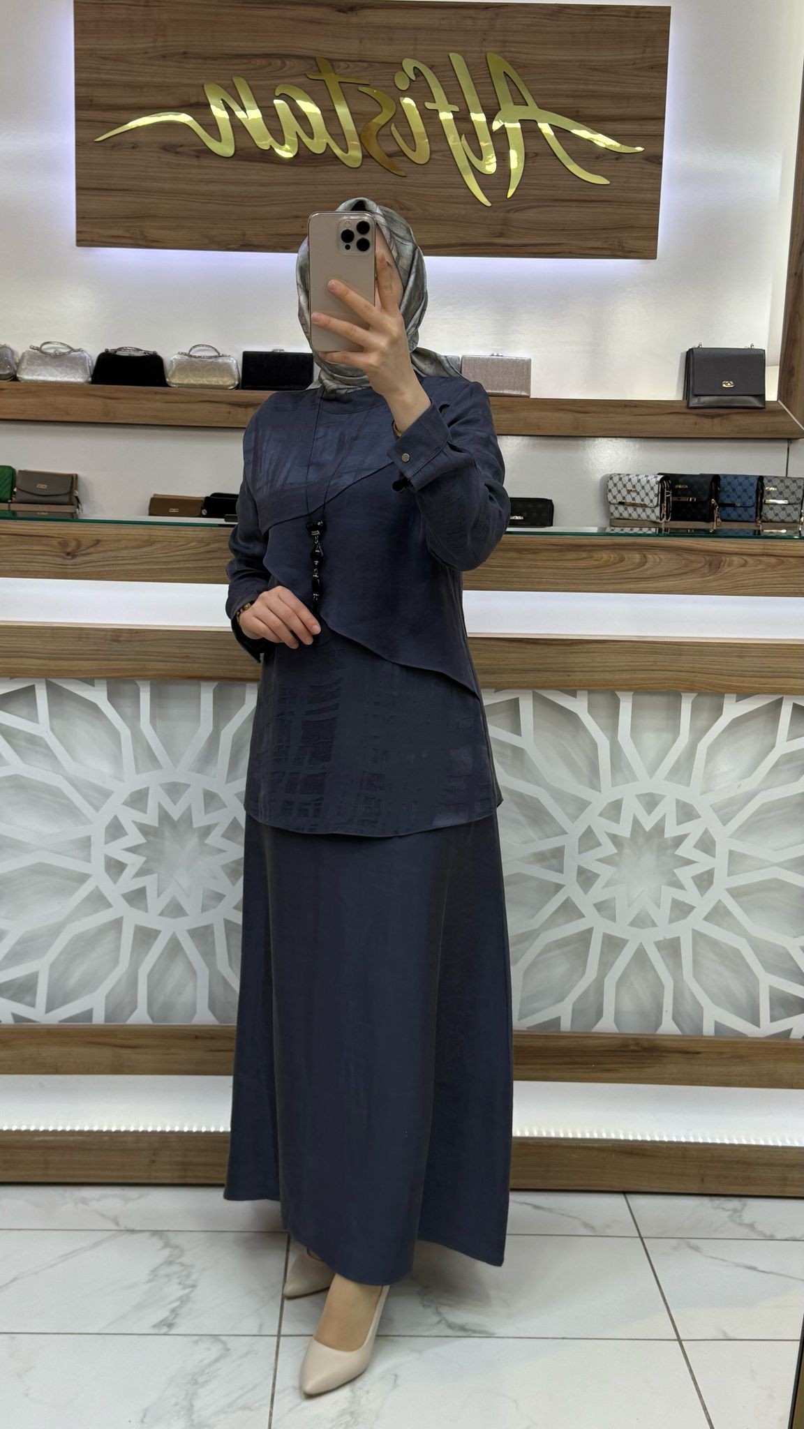 Kolyeli  Etekli Takım çnrö 2058