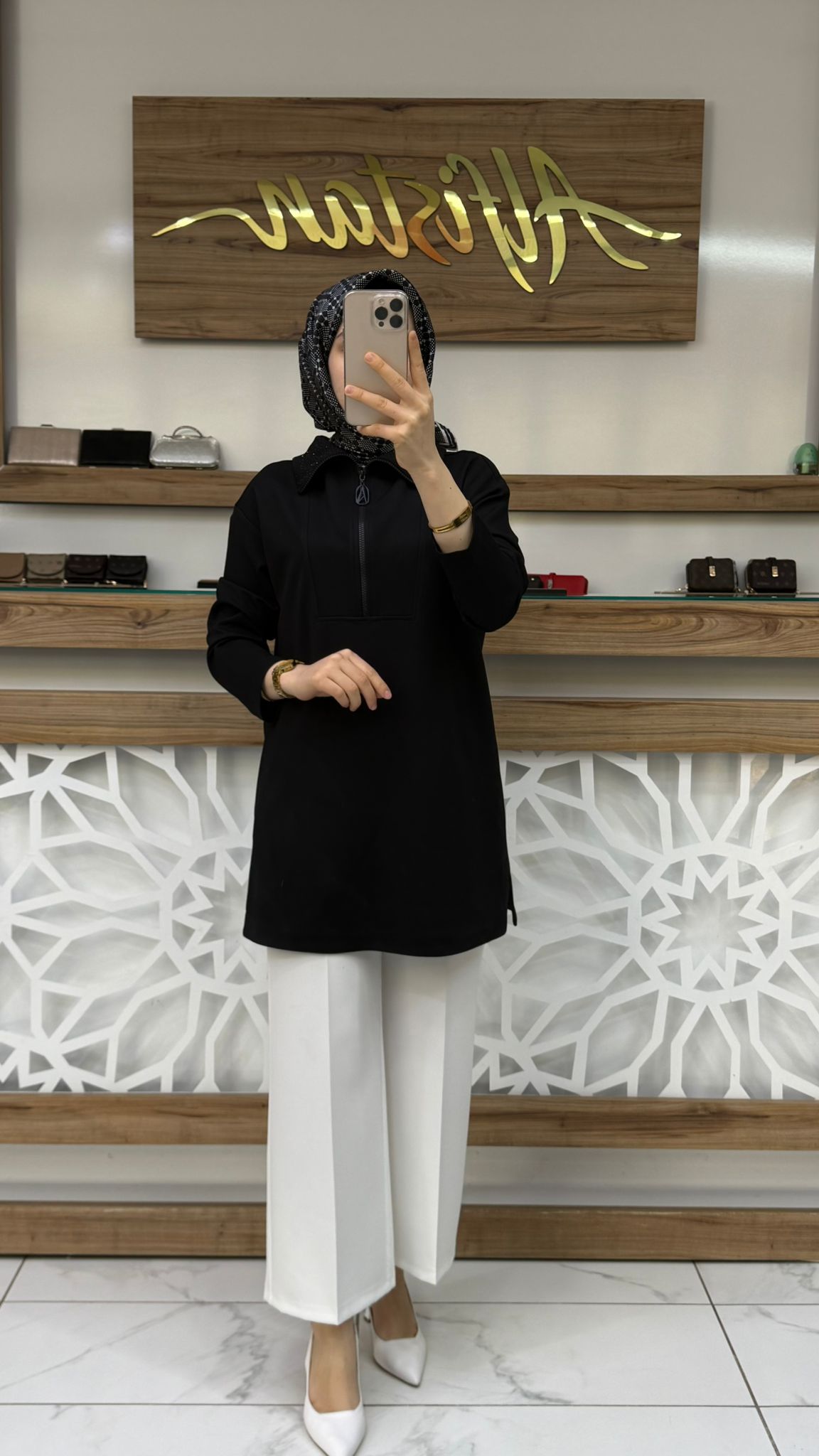 Yaka Taş İşlemeli Yarım Fermuarlı Tunik armn 25KT406