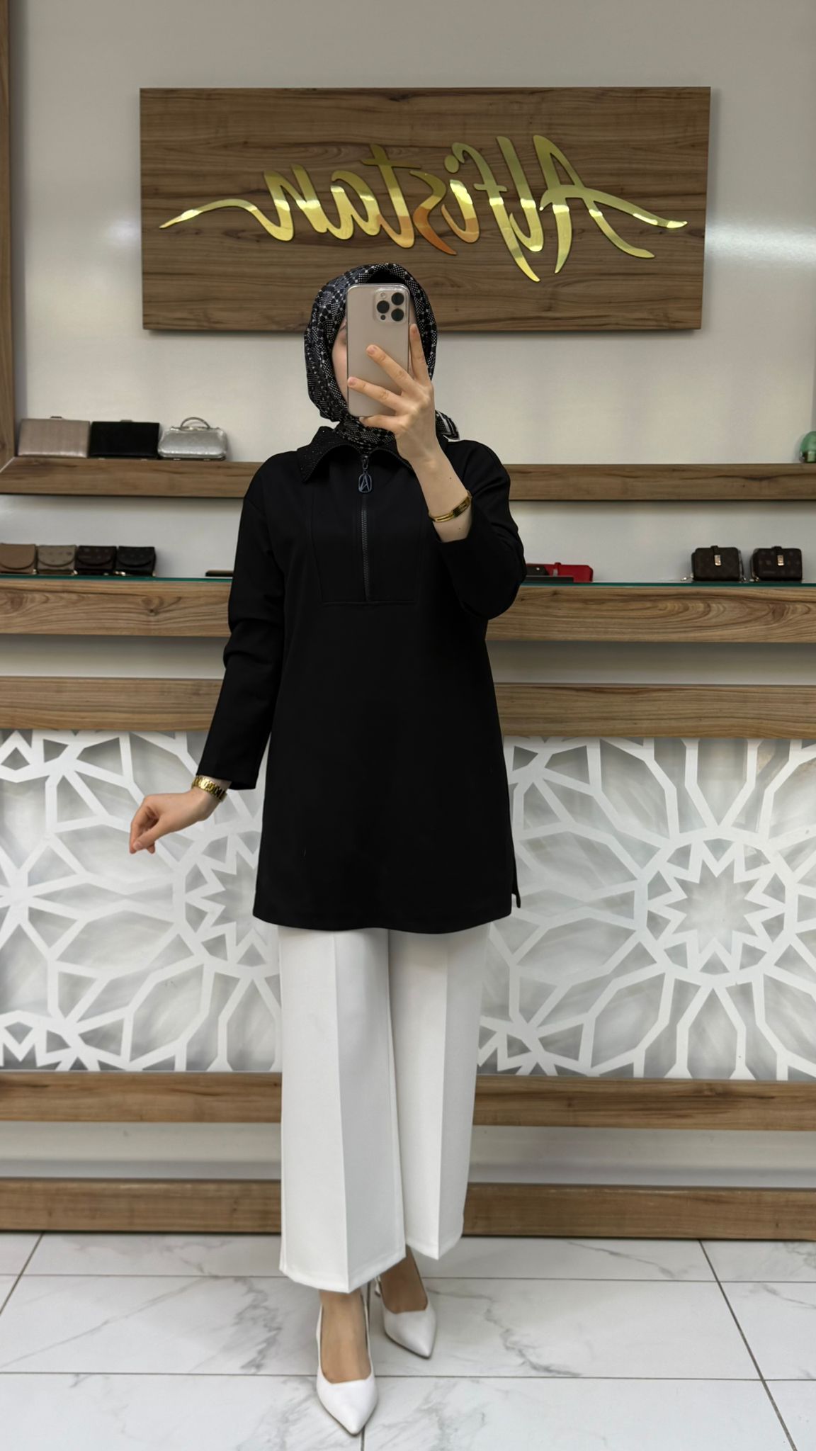 Yaka Taş İşlemeli Yarım Fermuarlı Tunik armn 25KT406