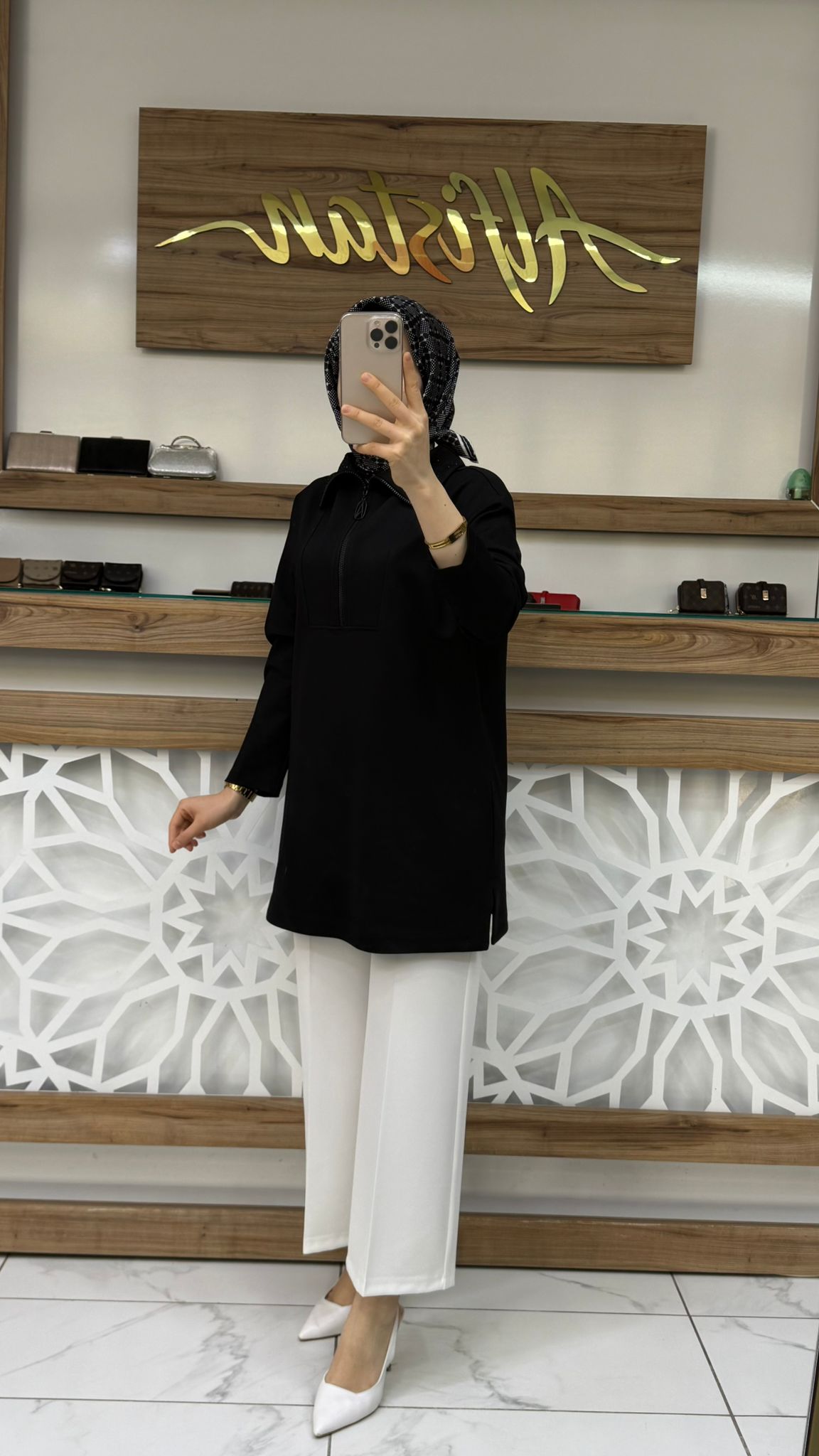 Yaka Taş İşlemeli Yarım Fermuarlı Tunik armn 25KT406