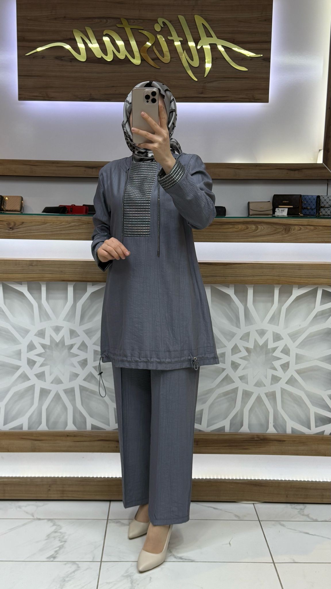 File Detaylı  Pantolonlu İkili Takım çnrö 2040