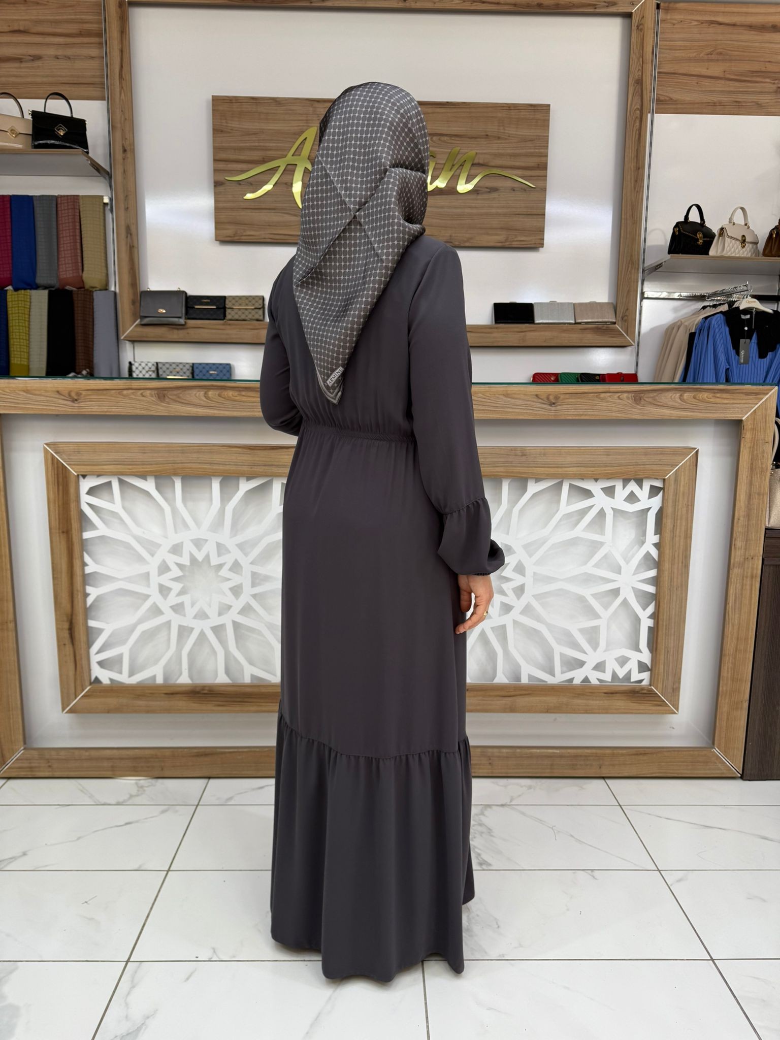 Beli Lastikli Büzgülü Fırfırlı Medine İpeği  Ferace zrny 5344