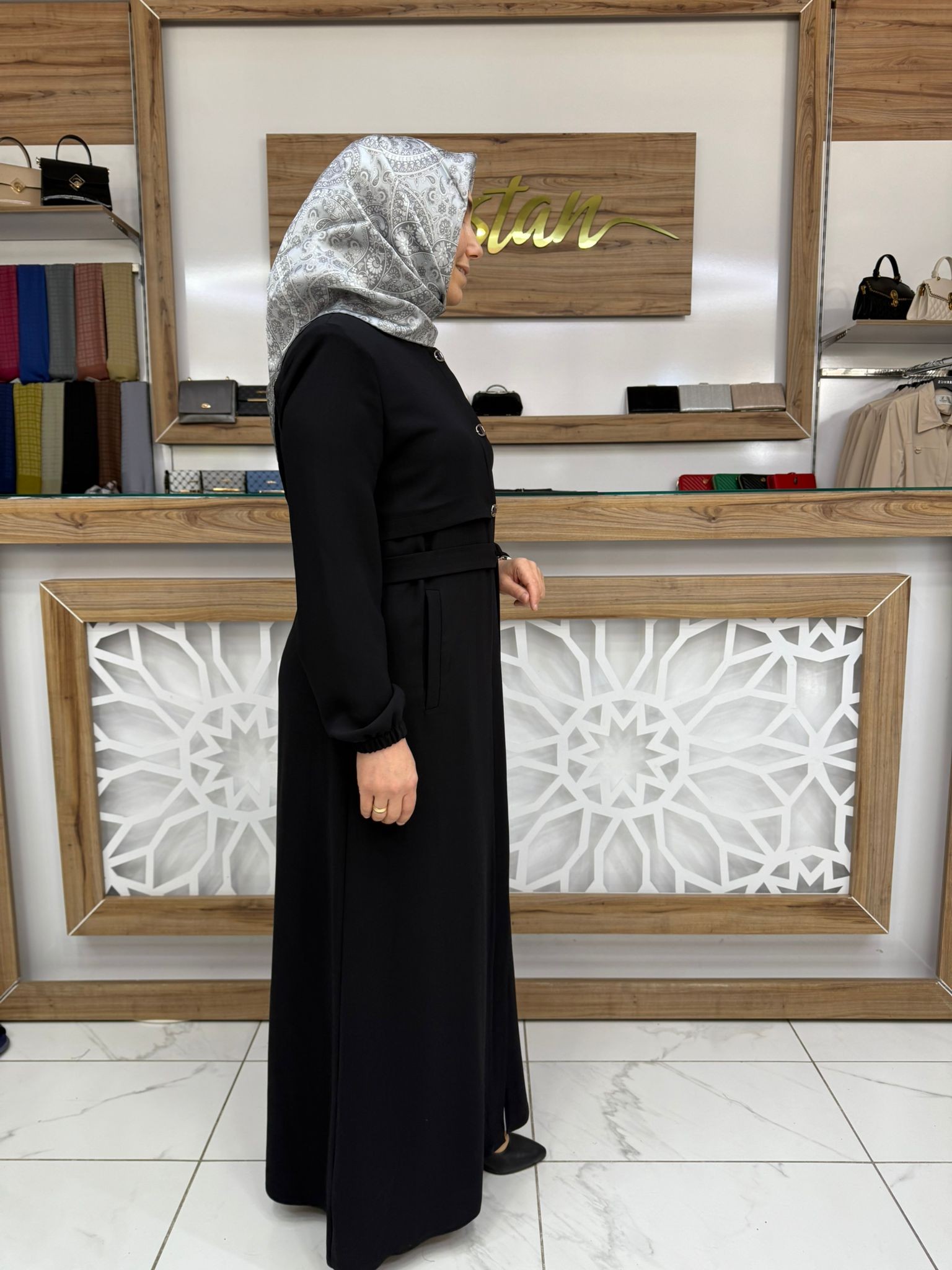 Ön ve Arkası Süs Detaylı Ferace zrny 5528