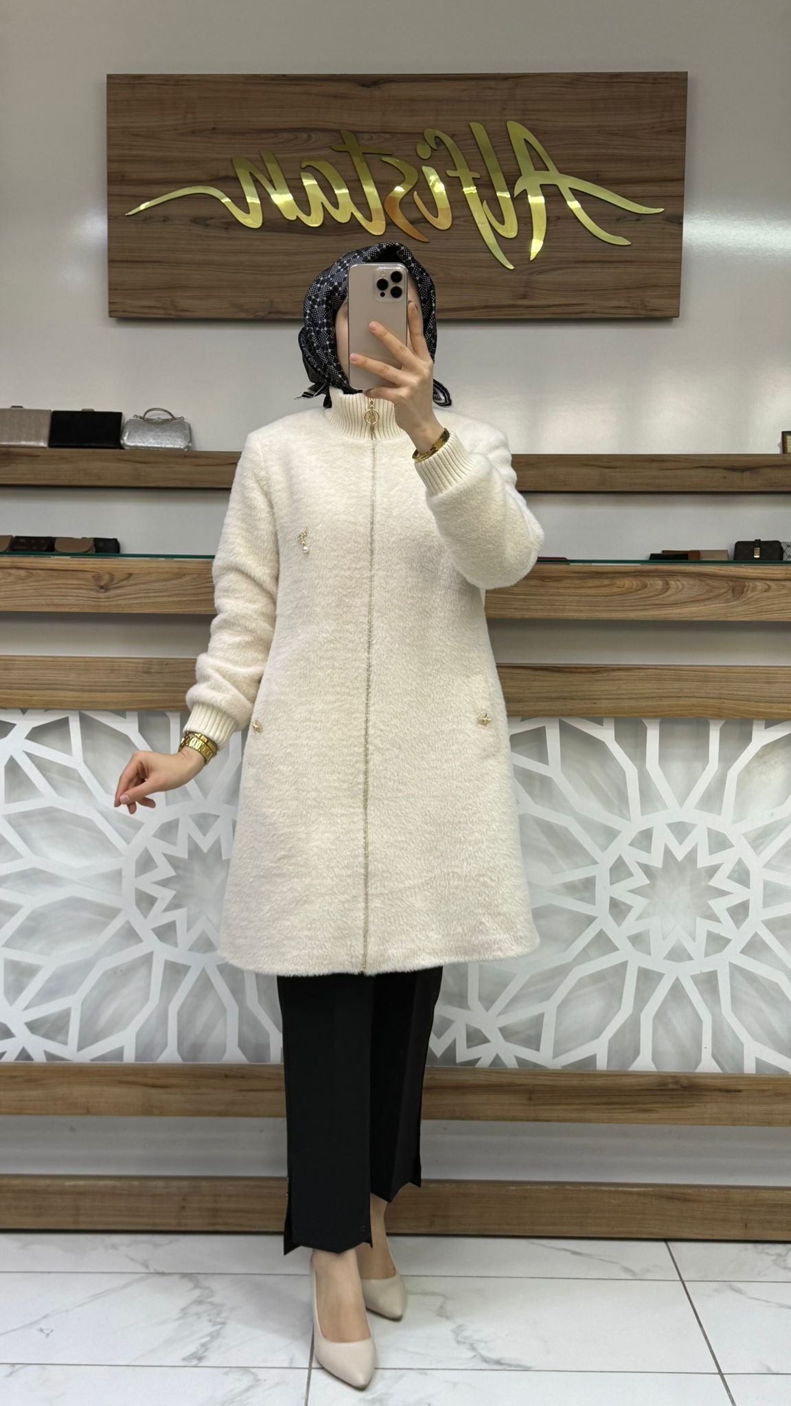 Bronş Detaylı Angora  Kadın Kaban srm 1512 - Krem
