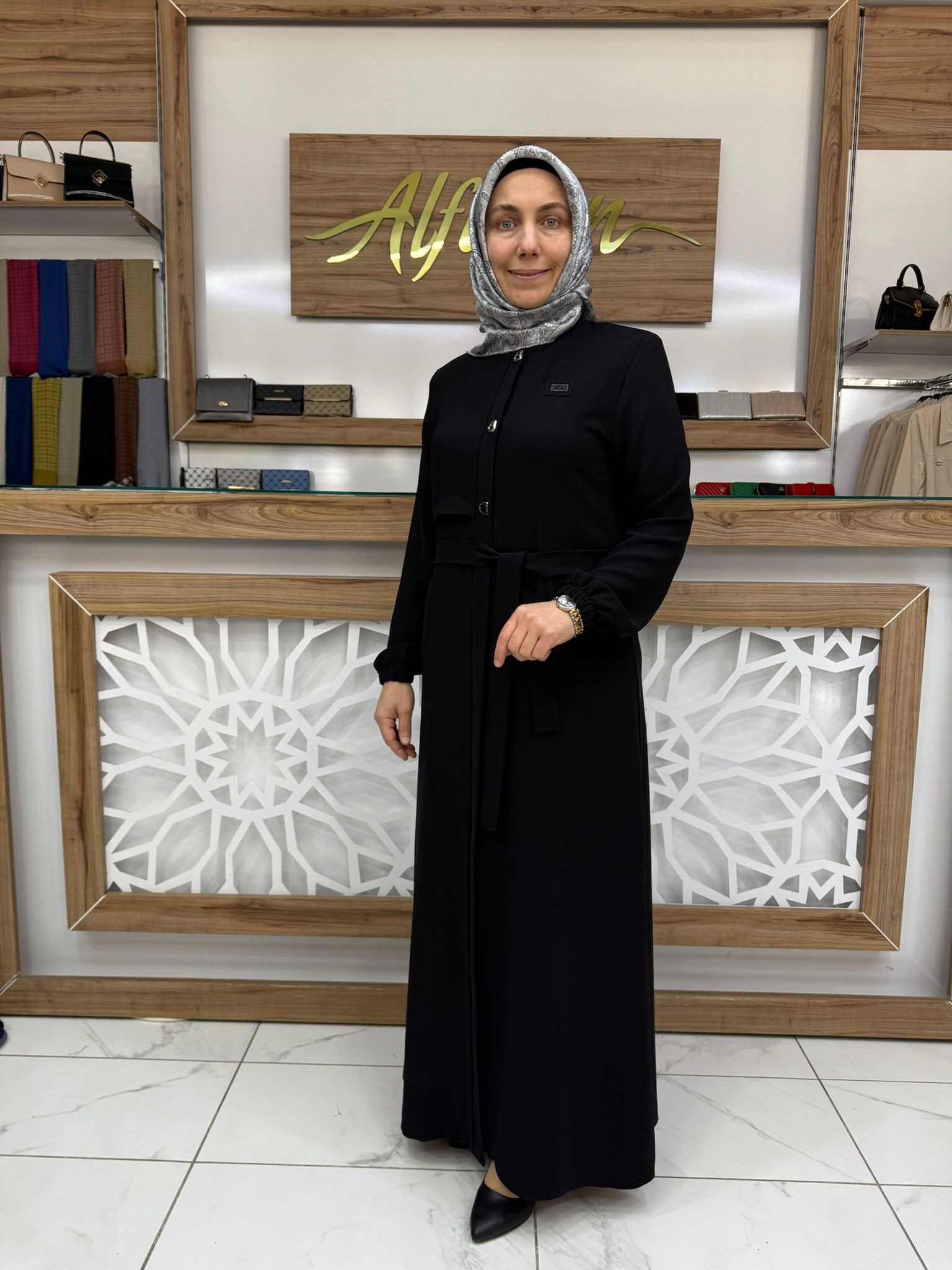 Ön ve Arkası Süs Detaylı Ferace zrny 5528