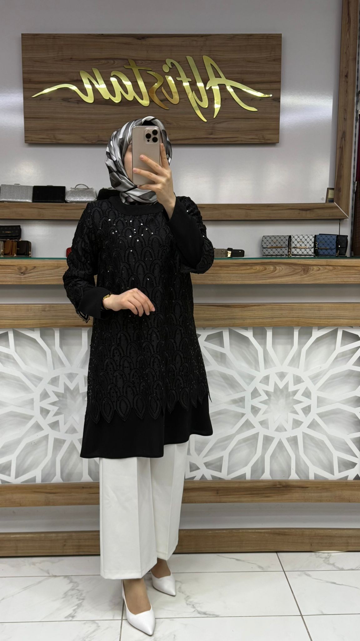 Pul Payetli Küpürlü Kadın Tesettür Tunik çnrö SİYAH 2119