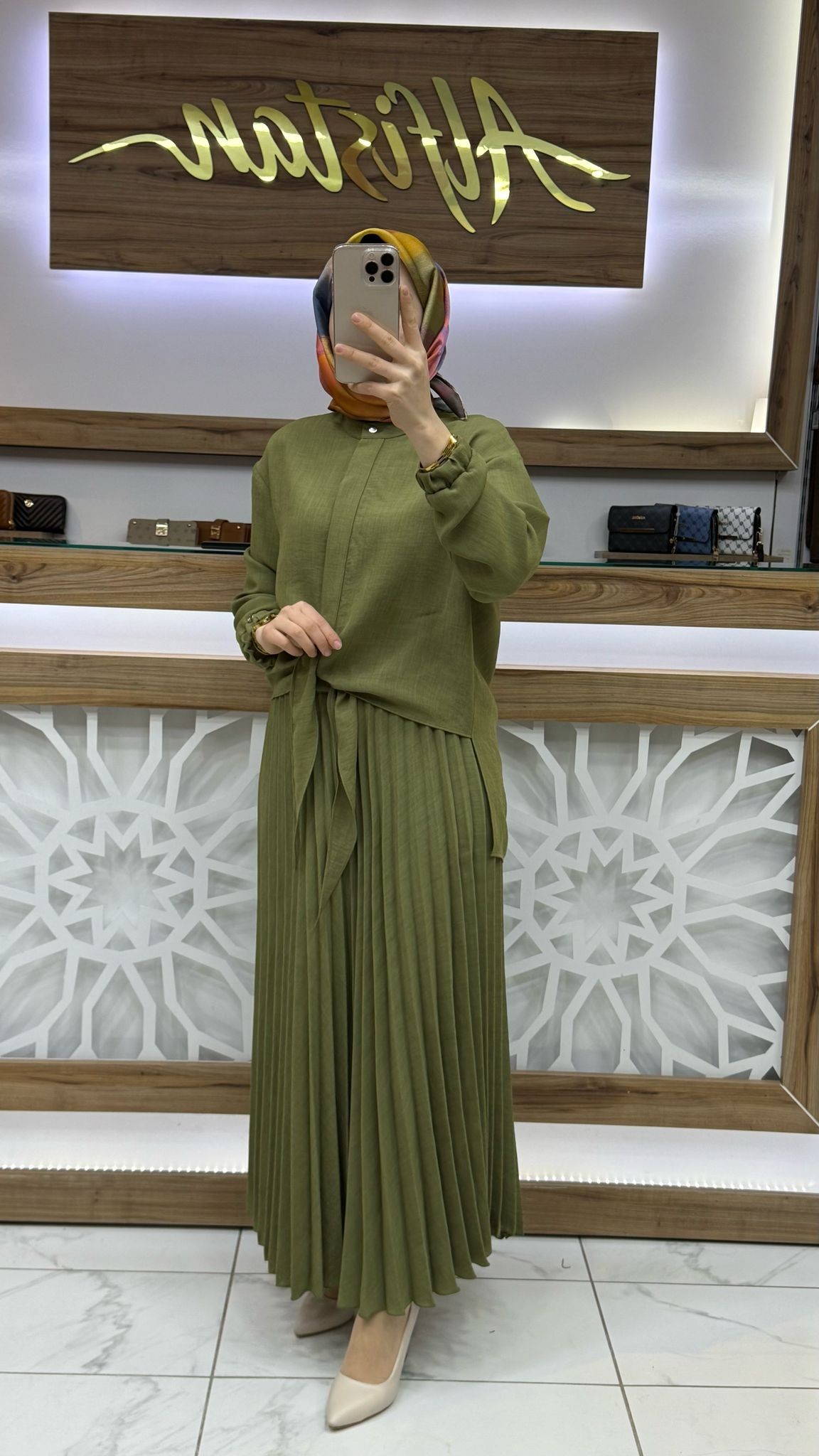 Arkası Zincirli  Önden Bağlamalı Pilise Etekli  Kadın İkli Takım armn 25YT656