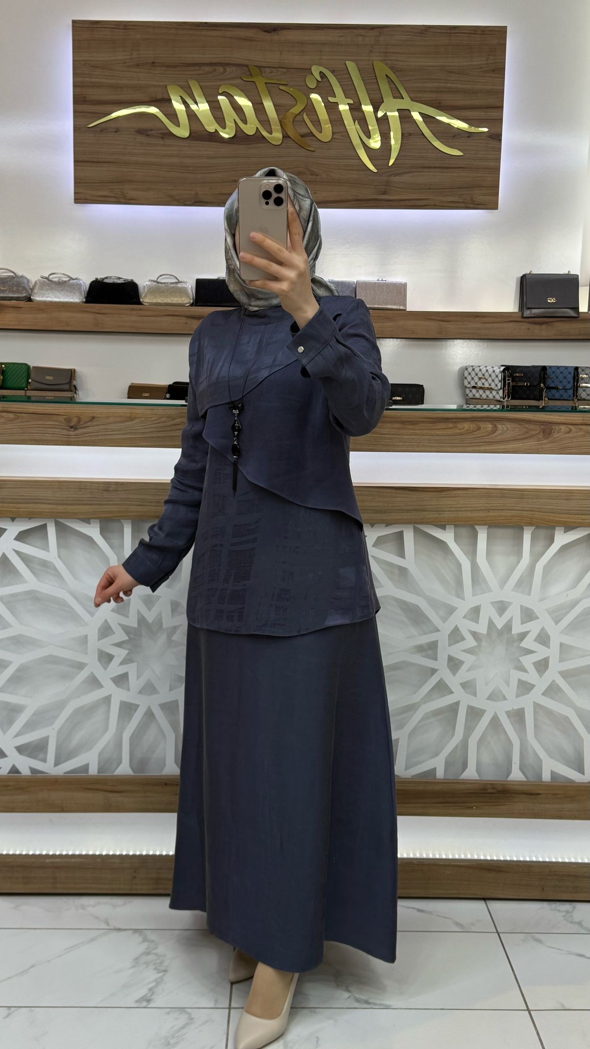 Kolyeli  Etekli Takım çnrö 2058