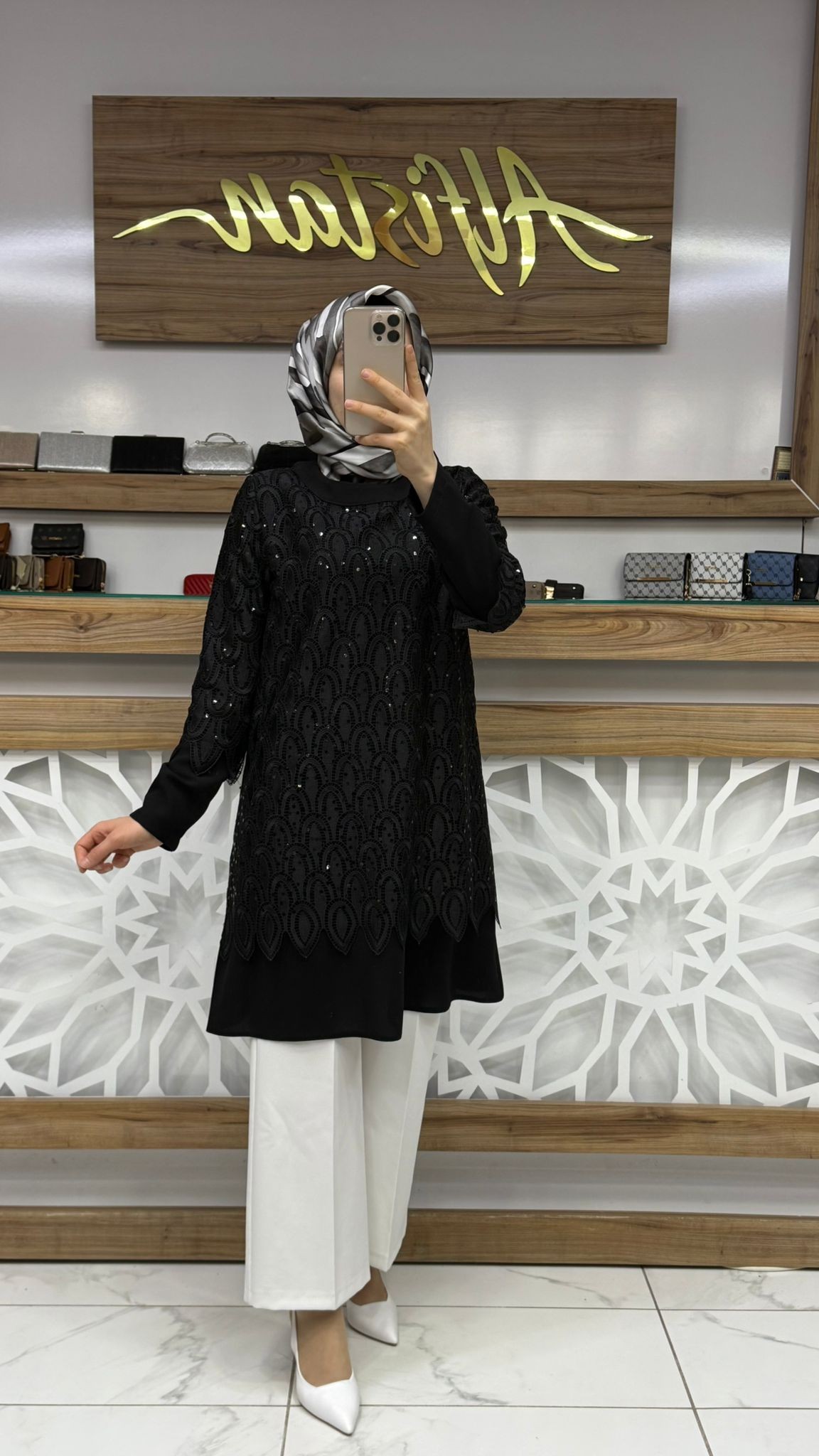 Pul Payetli Küpürlü Kadın Tesettür Tunik çnrö SİYAH 2119