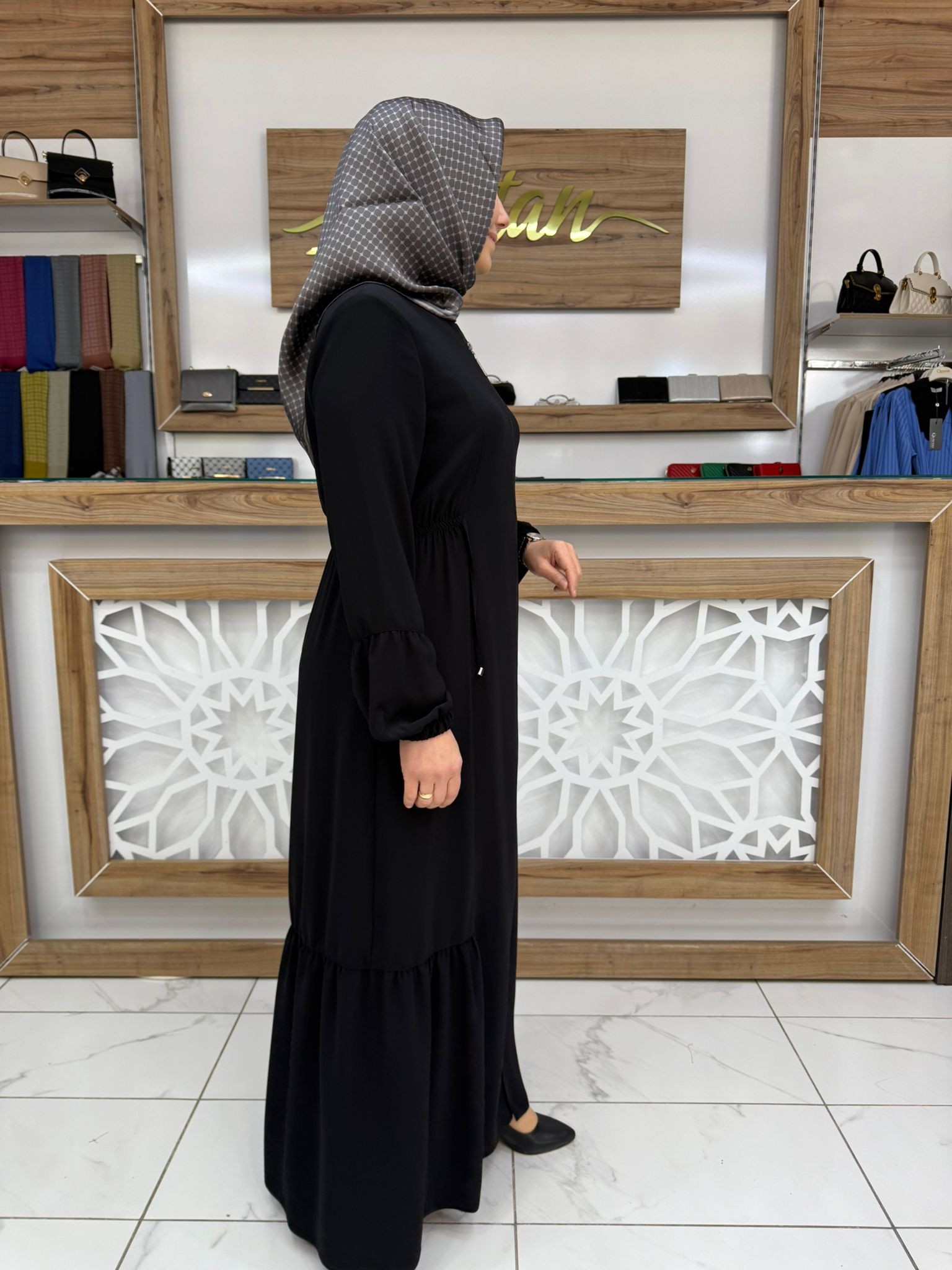 Beli Lastikli Büzgülü Fırfırlı Medine İpeği  Ferace zrny 5344