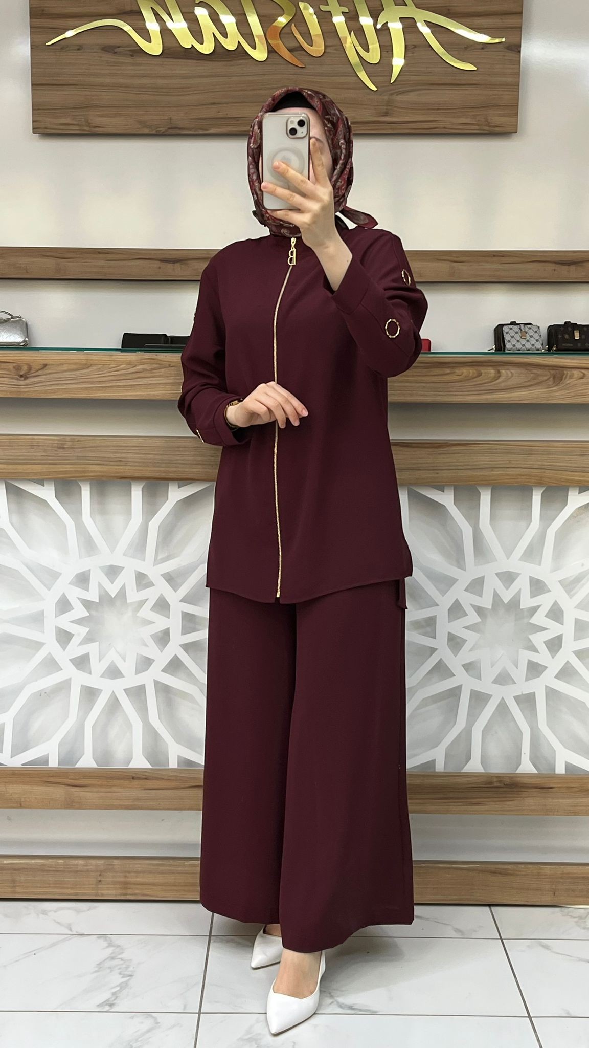 Kolları Halka Detaylı Pantolonlu Takım belli 25K6001