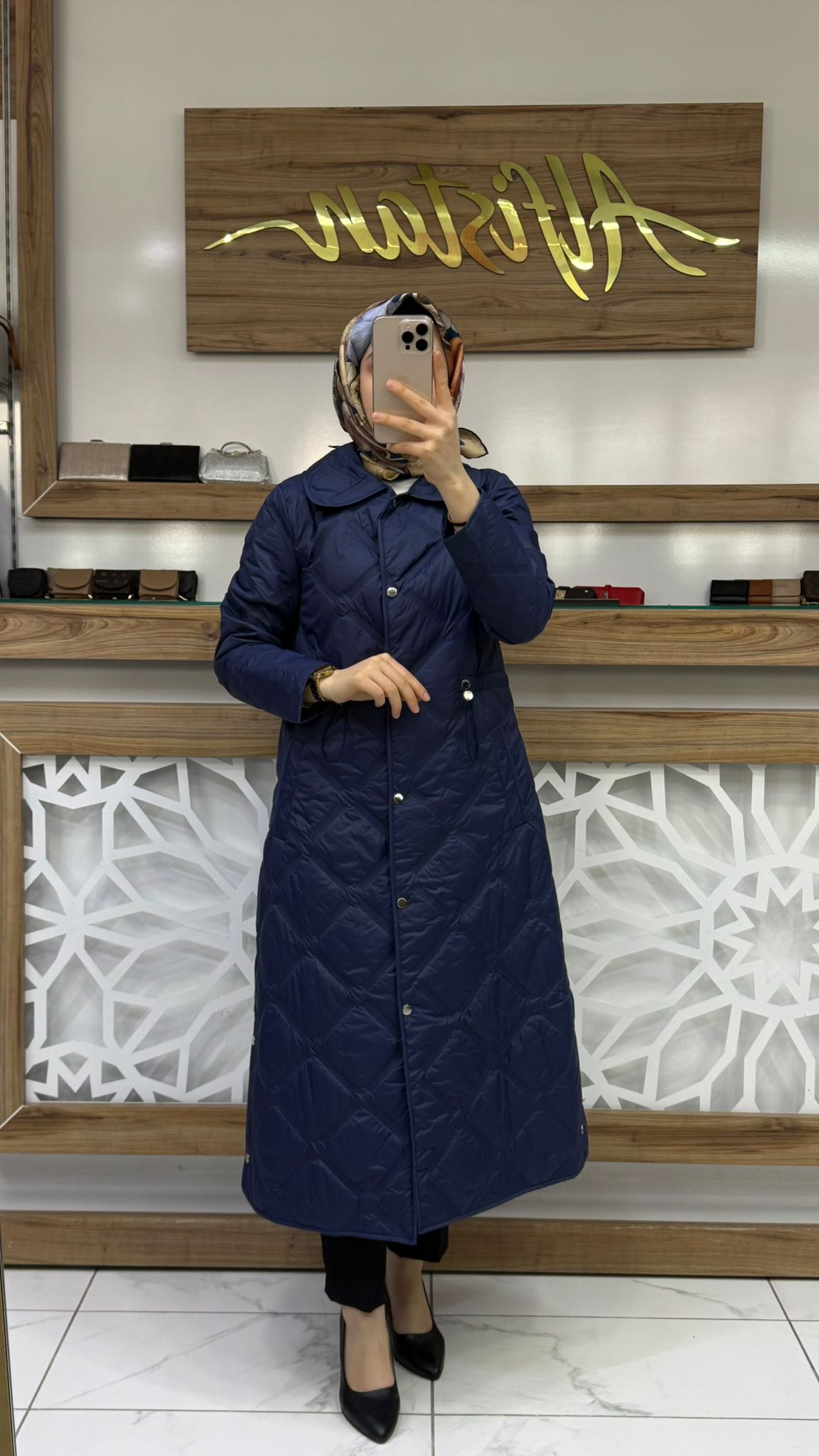 Yanları Zımbalı İçi Astarlı İnce Kapitone Kadın Tesettür Mont srm 1501 - yeşil