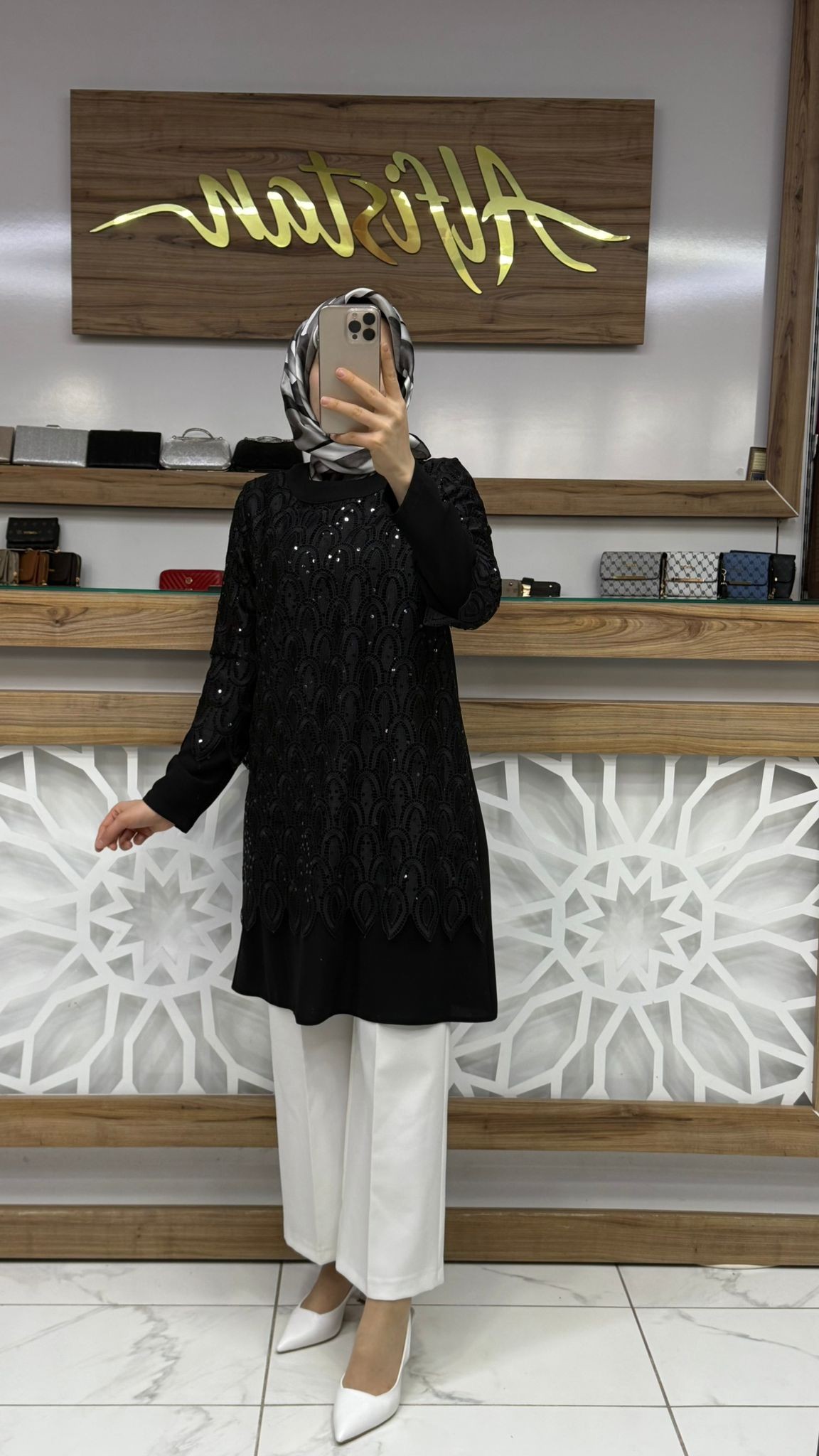 Pul Payetli Küpürlü Kadın Tesettür Tunik çnrö SİYAH 2119