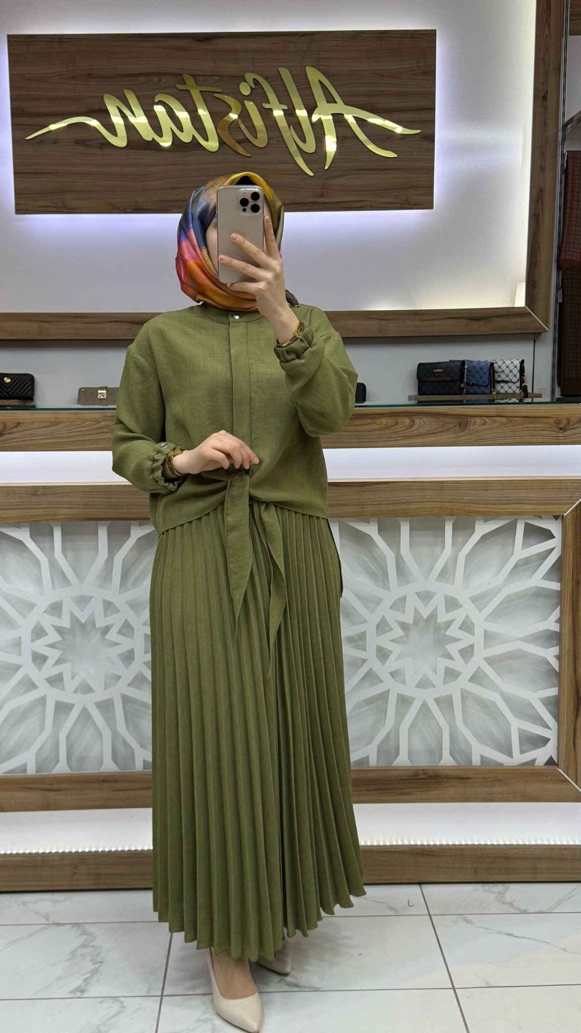 Arkası Zincirli  Önden Bağlamalı Pilise Etekli  Kadın İkli Takım armn 25YT656