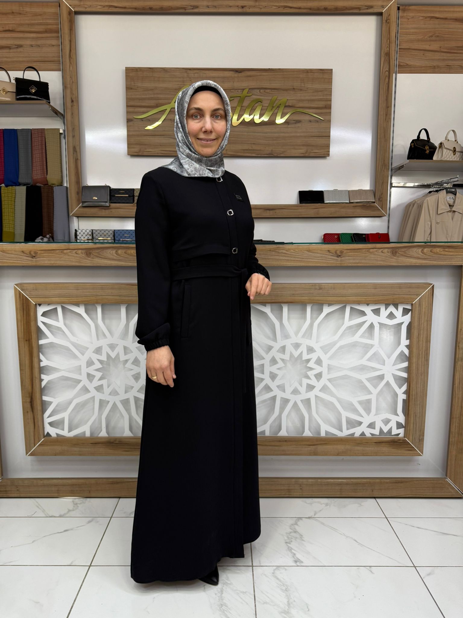 Ön ve Arkası Süs Detaylı Ferace zrny 5528