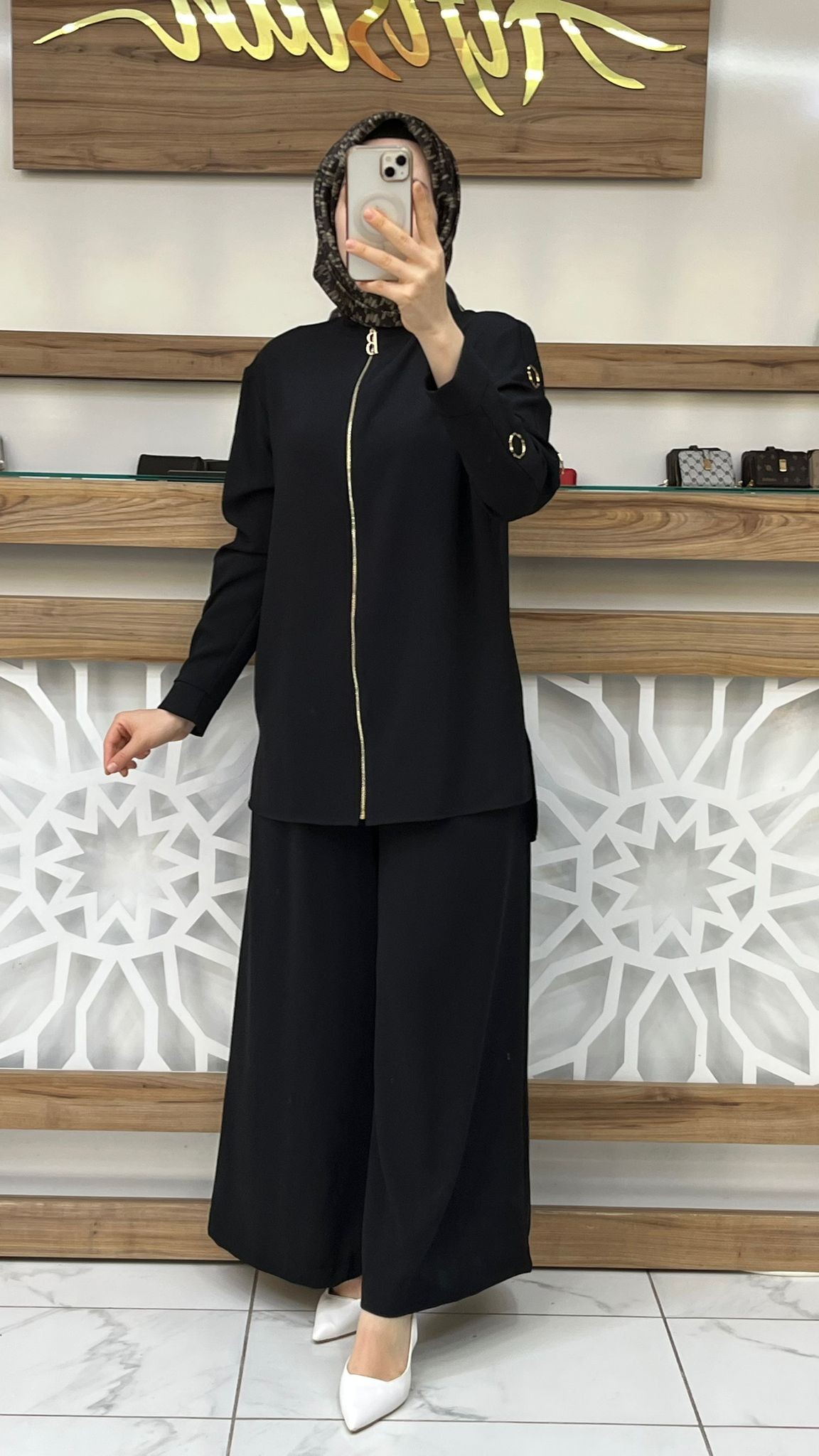 Kolları Halka Detaylı Pantolonlu Takım belli 25K6001