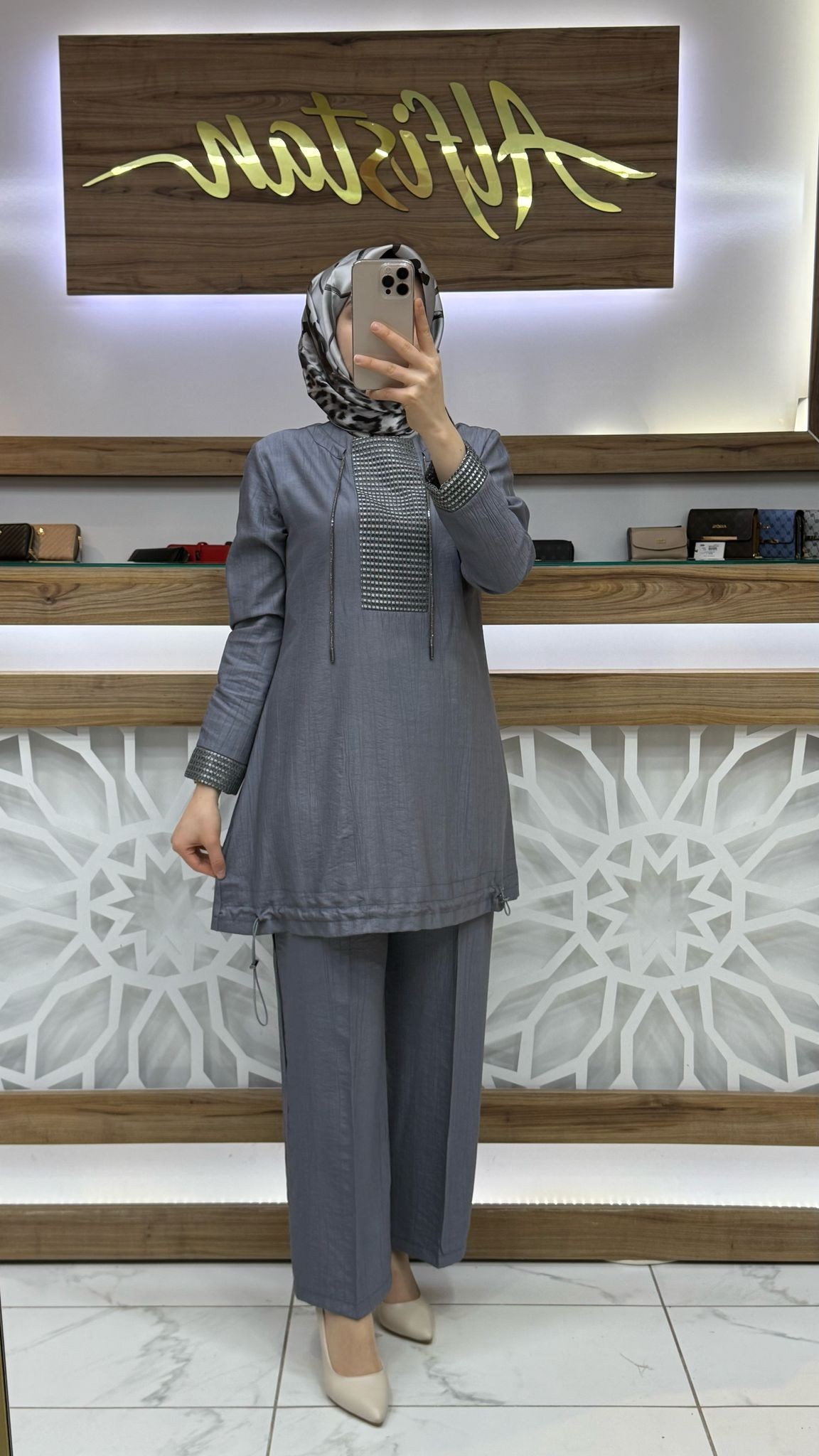 File Detaylı  Pantolonlu İkili Takım çnrö 2040