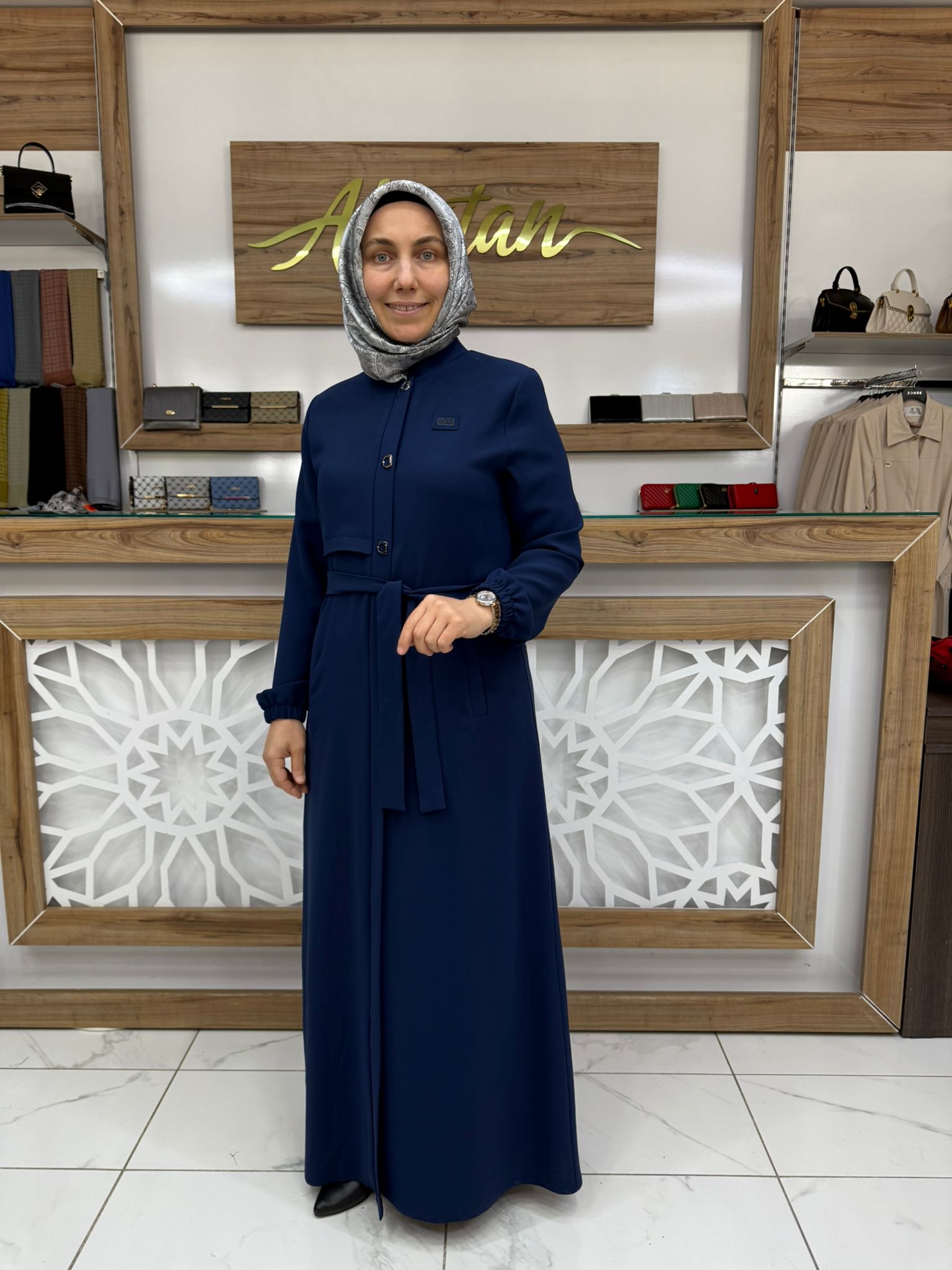 Ön ve Arkası Süs Detaylı Ferace zrny 5528