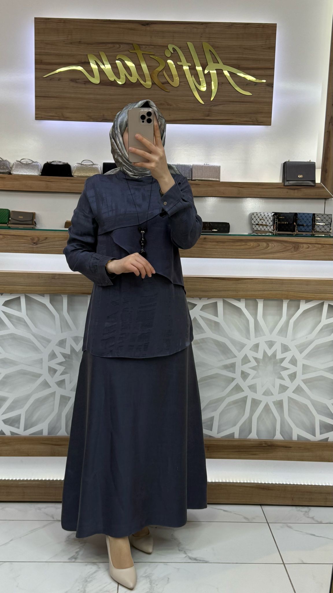 Kolyeli  Etekli Takım çnrö 2058