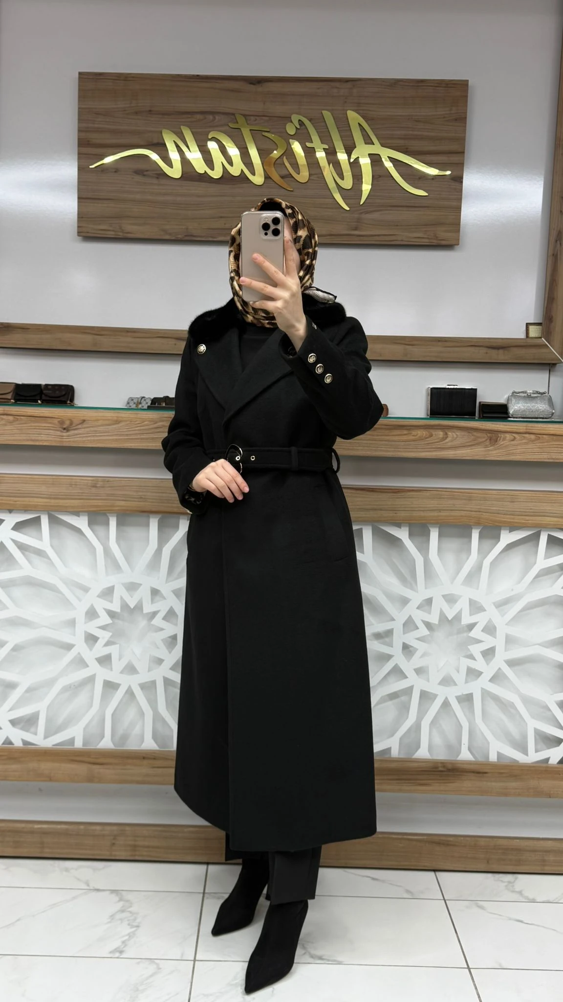 Yaka Detaylı Kemerli Manto  Zühre 13866