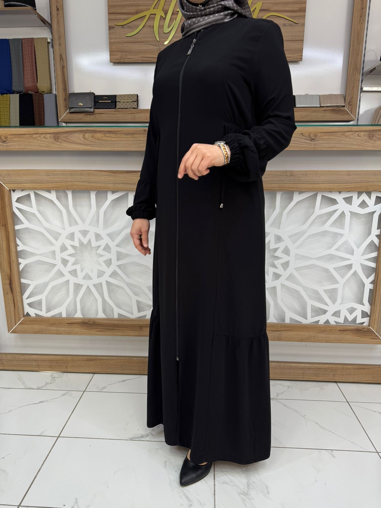 Beli Lastikli Büzgülü Fırfırlı Medine İpeği  Ferace zrny 5344