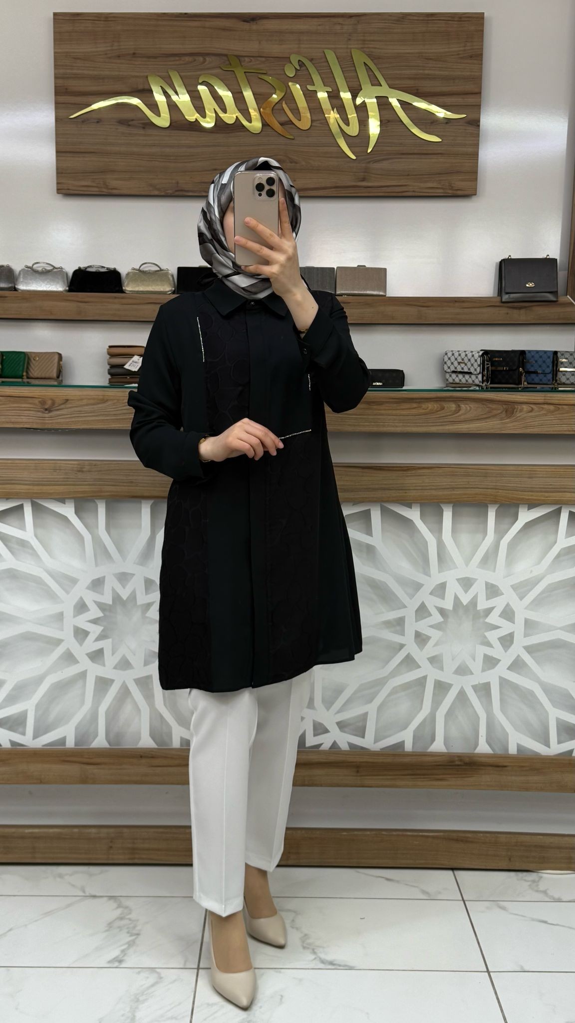 Yakma Garnili Taşlı Tesettür Tunik SİYAH qtn 2964