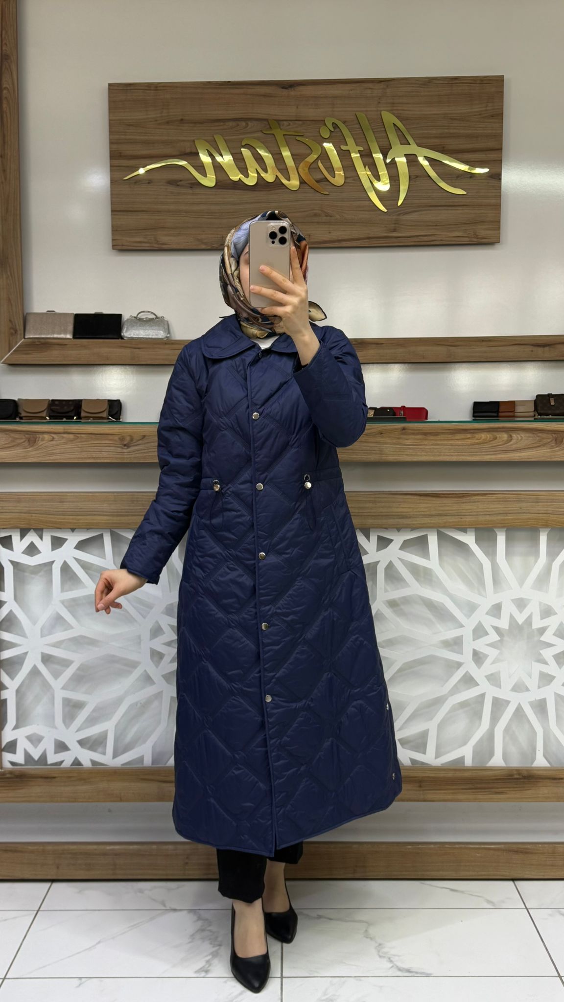 Yanları Zımbalı İçi Astarlı İnce Kapitone Kadın Tesettür Mont srm 1501