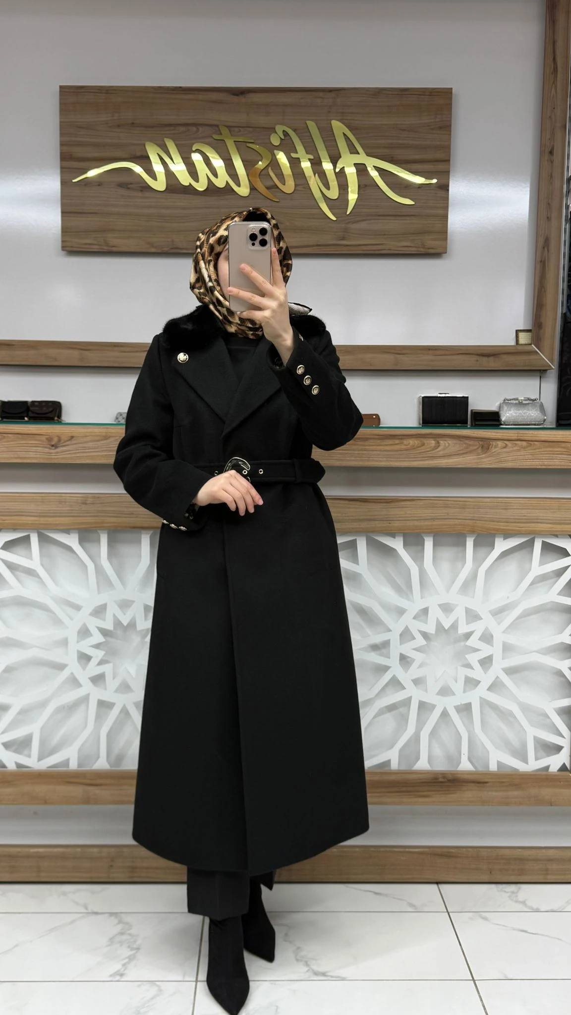 Yaka Detaylı Kemerli Manto  Zühre 13866