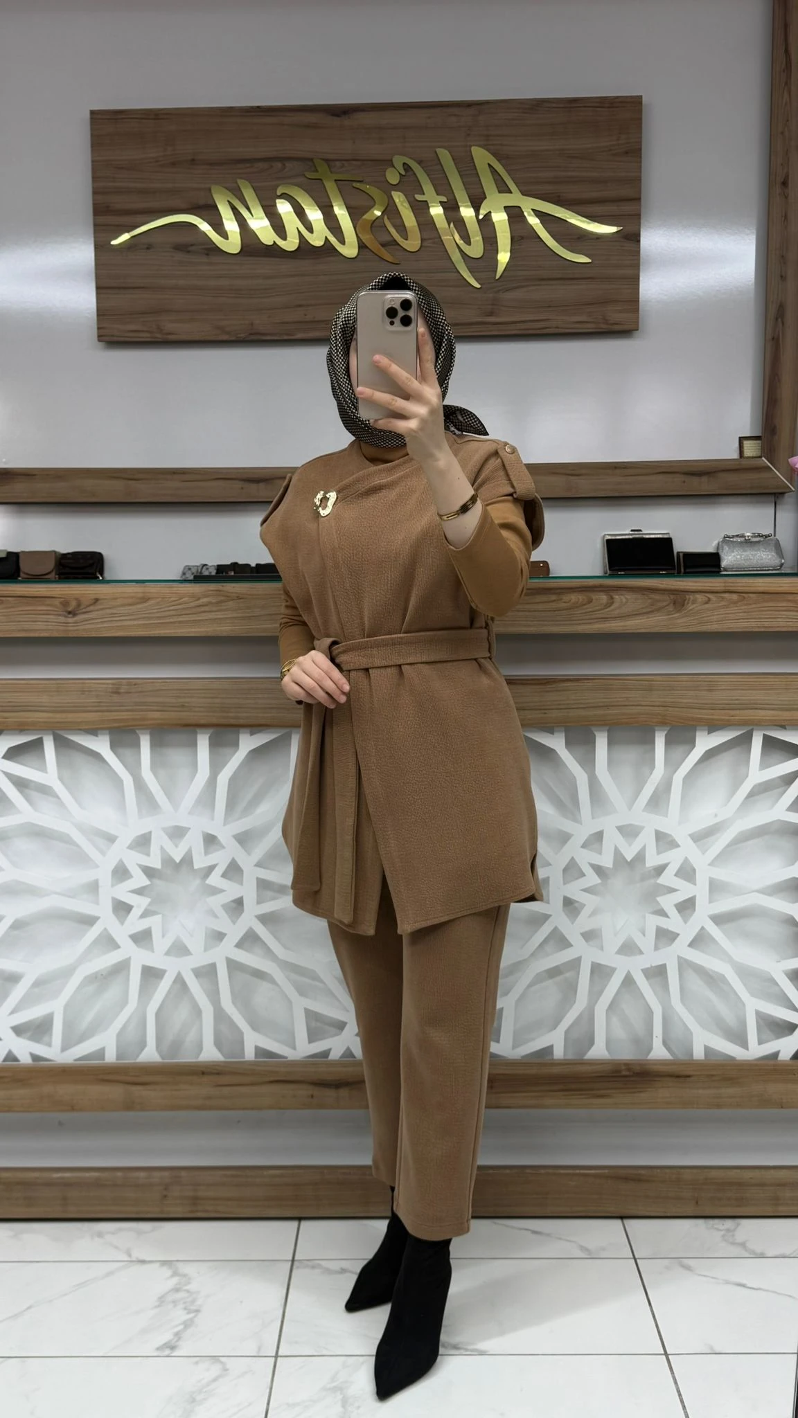 Broş Detaylı Kuşaklı Camel Kombin Takım ZÜHRE TK-1176