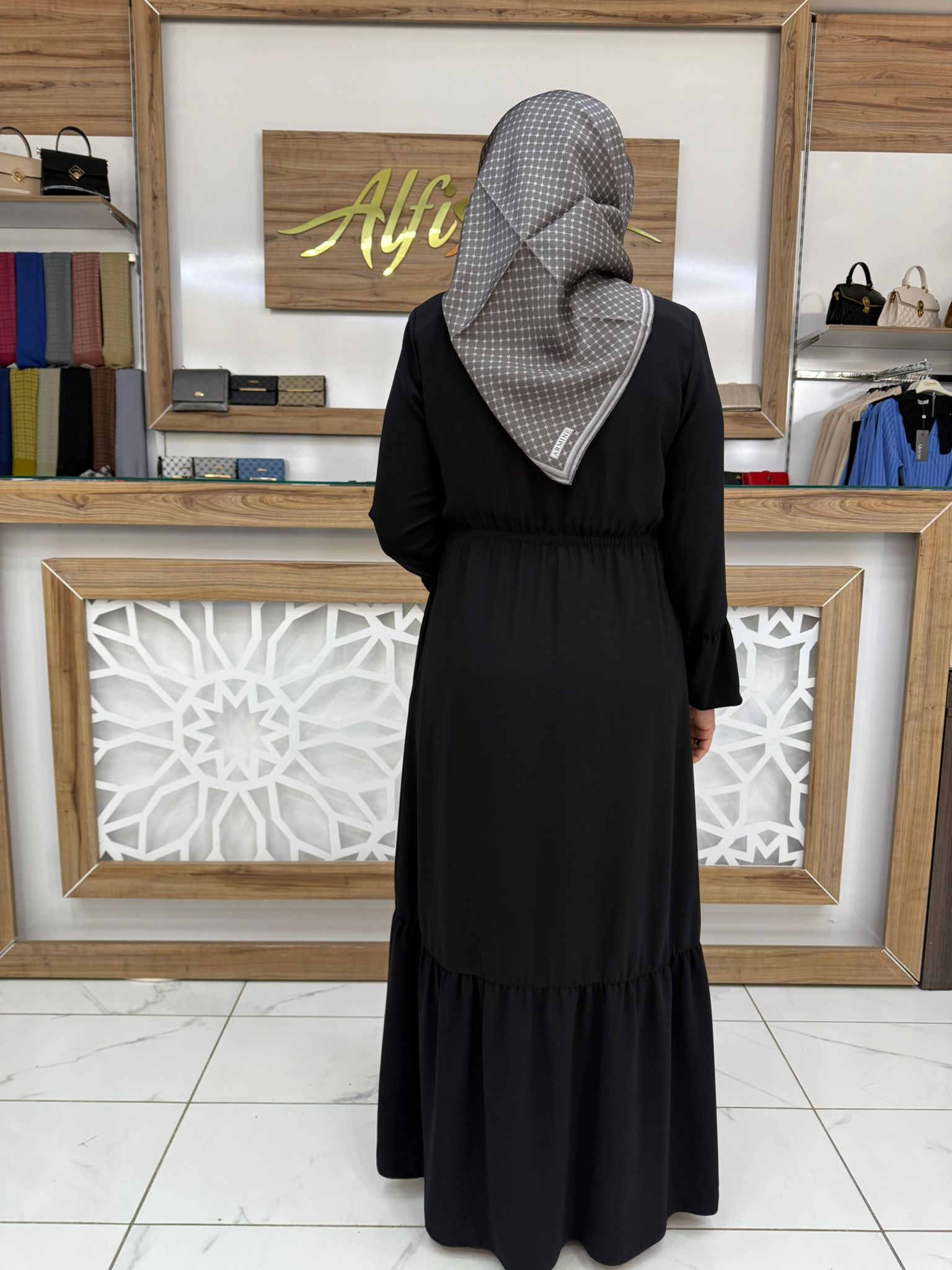 Beli Lastikli Büzgülü Fırfırlı Medine İpeği  Ferace zrny 5344