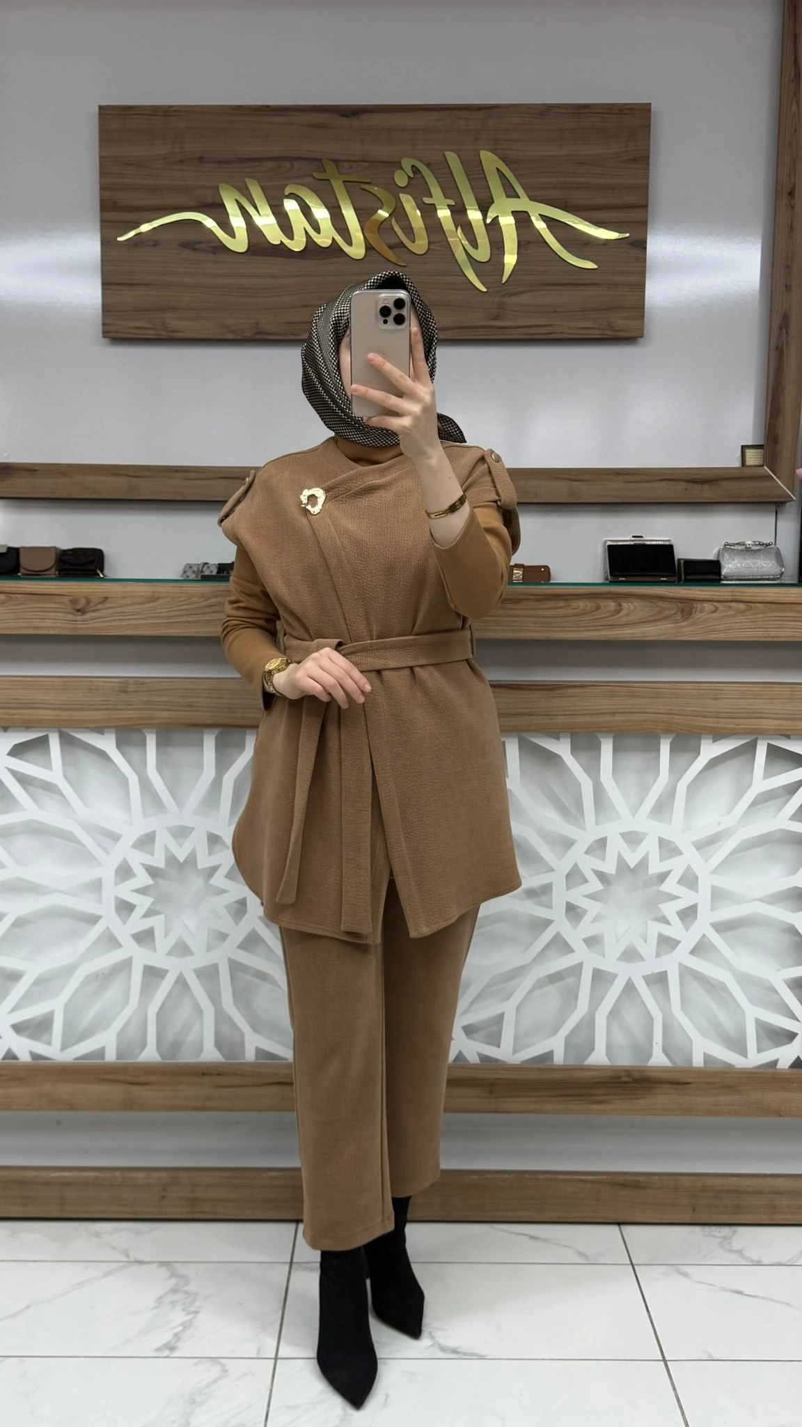 Broş Detaylı Kuşaklı Camel Kombin Takım ZÜHRE TK-1176