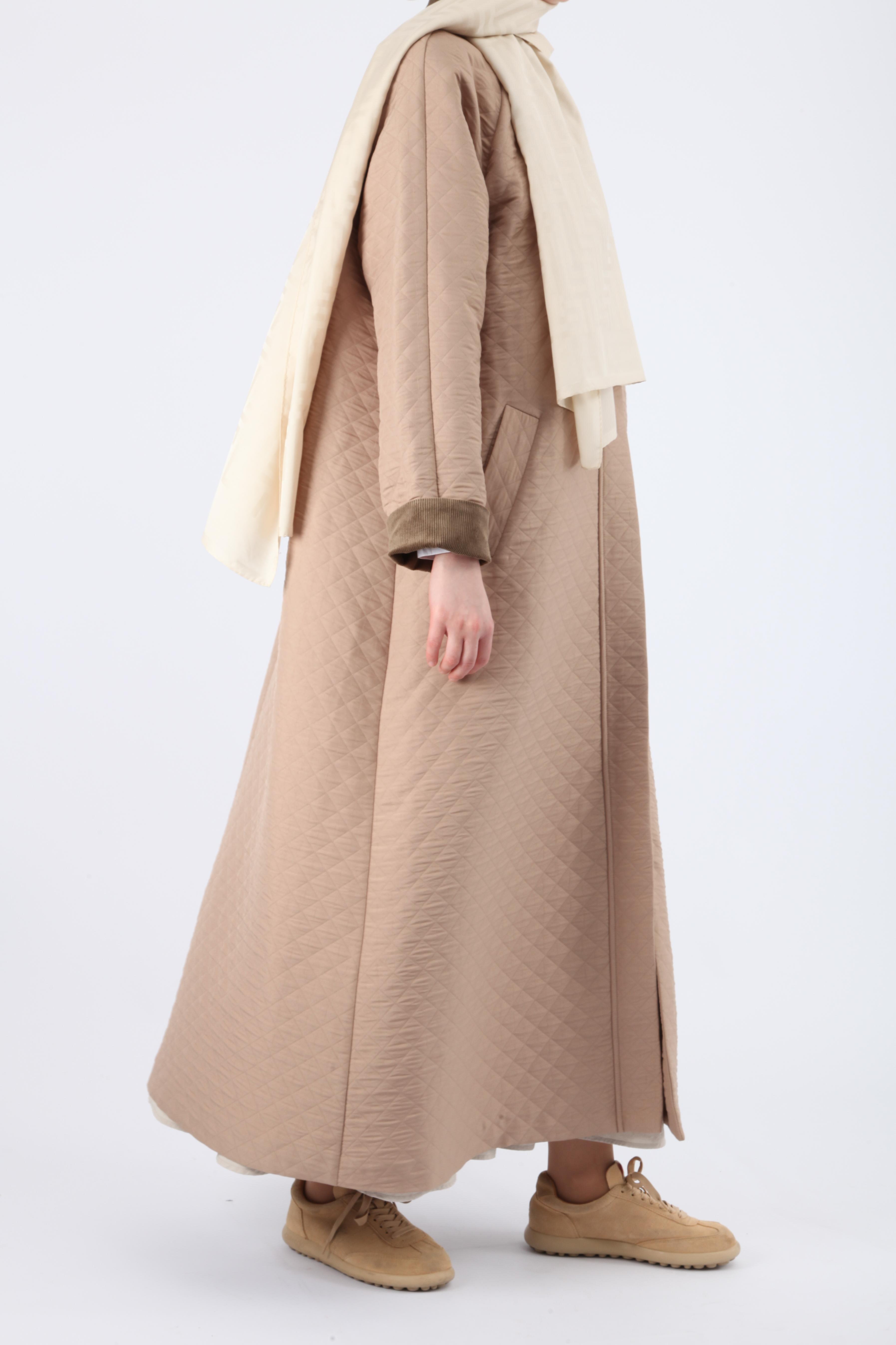 Oversize Kadife Yaka Kapitone Uzun Ceket