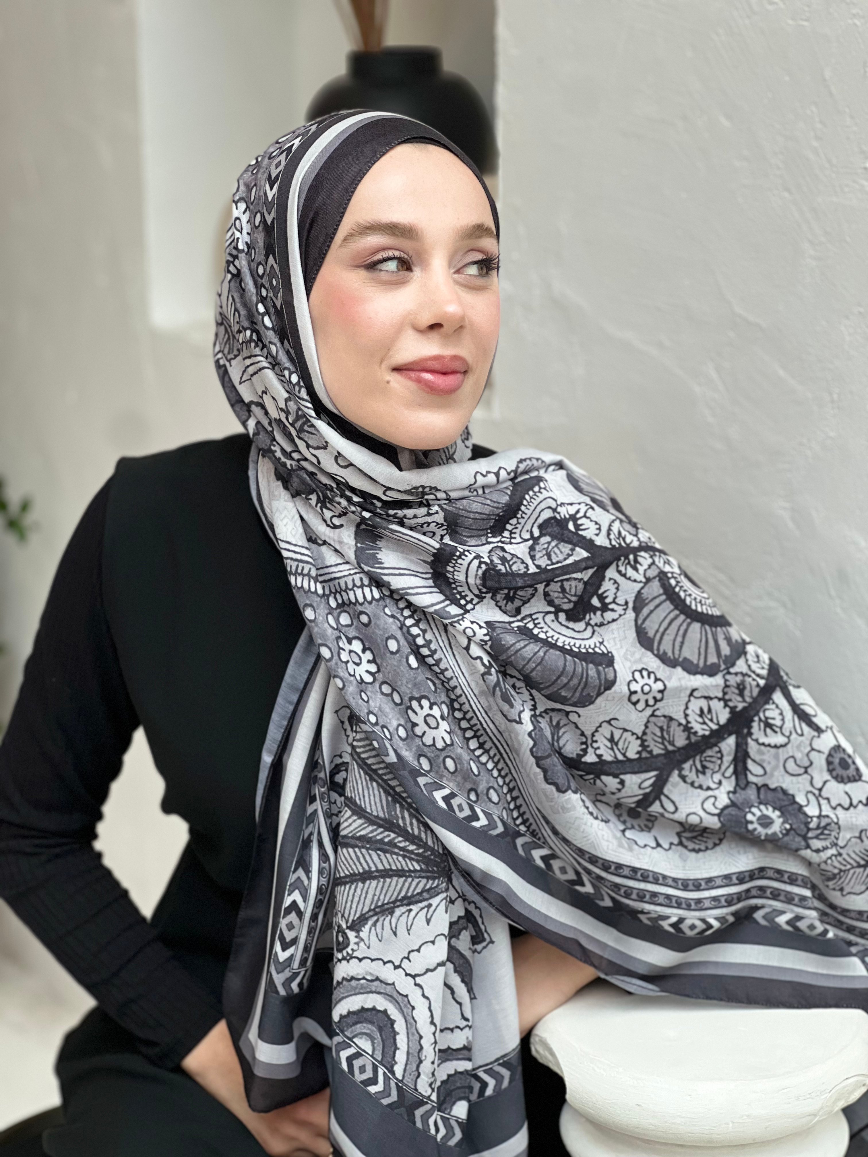 Morris Pattern Cotton Shawl - Black