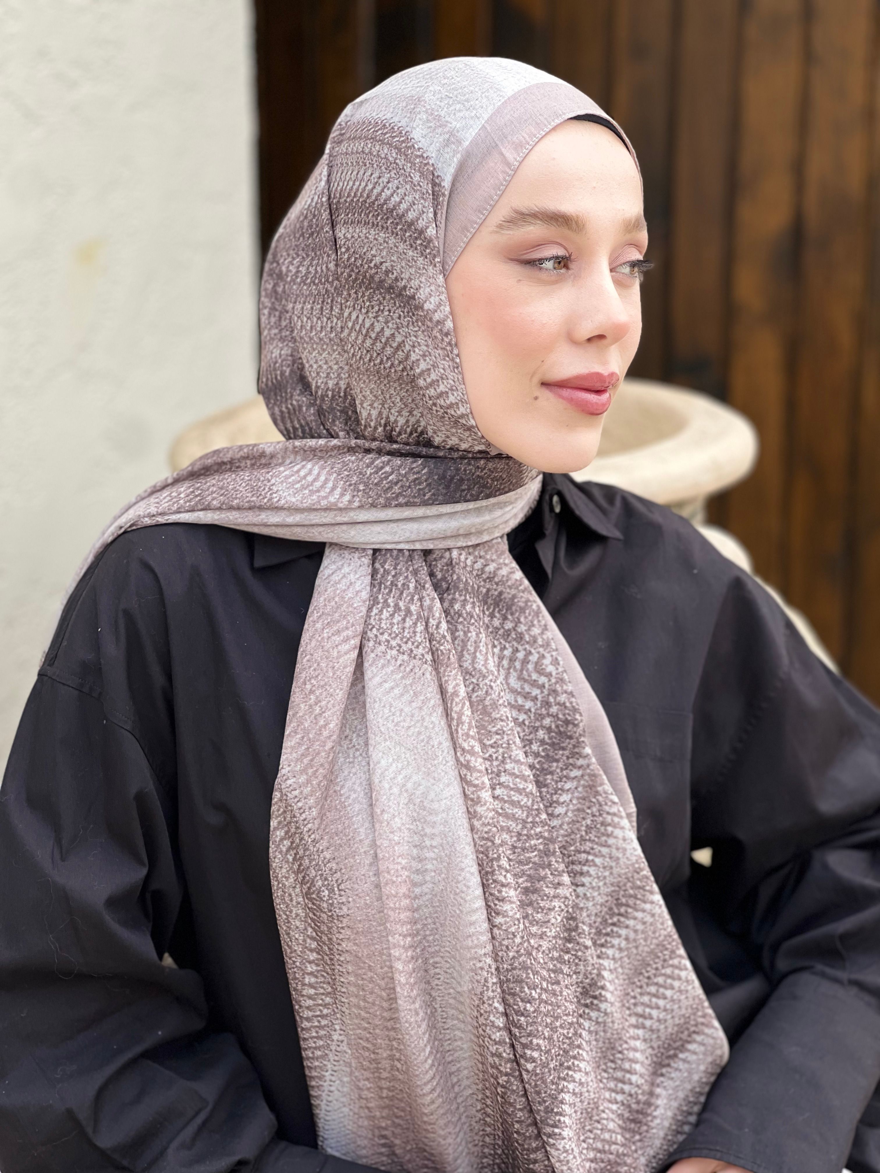 Hira Pattern Lina Shawl - Antique Beige