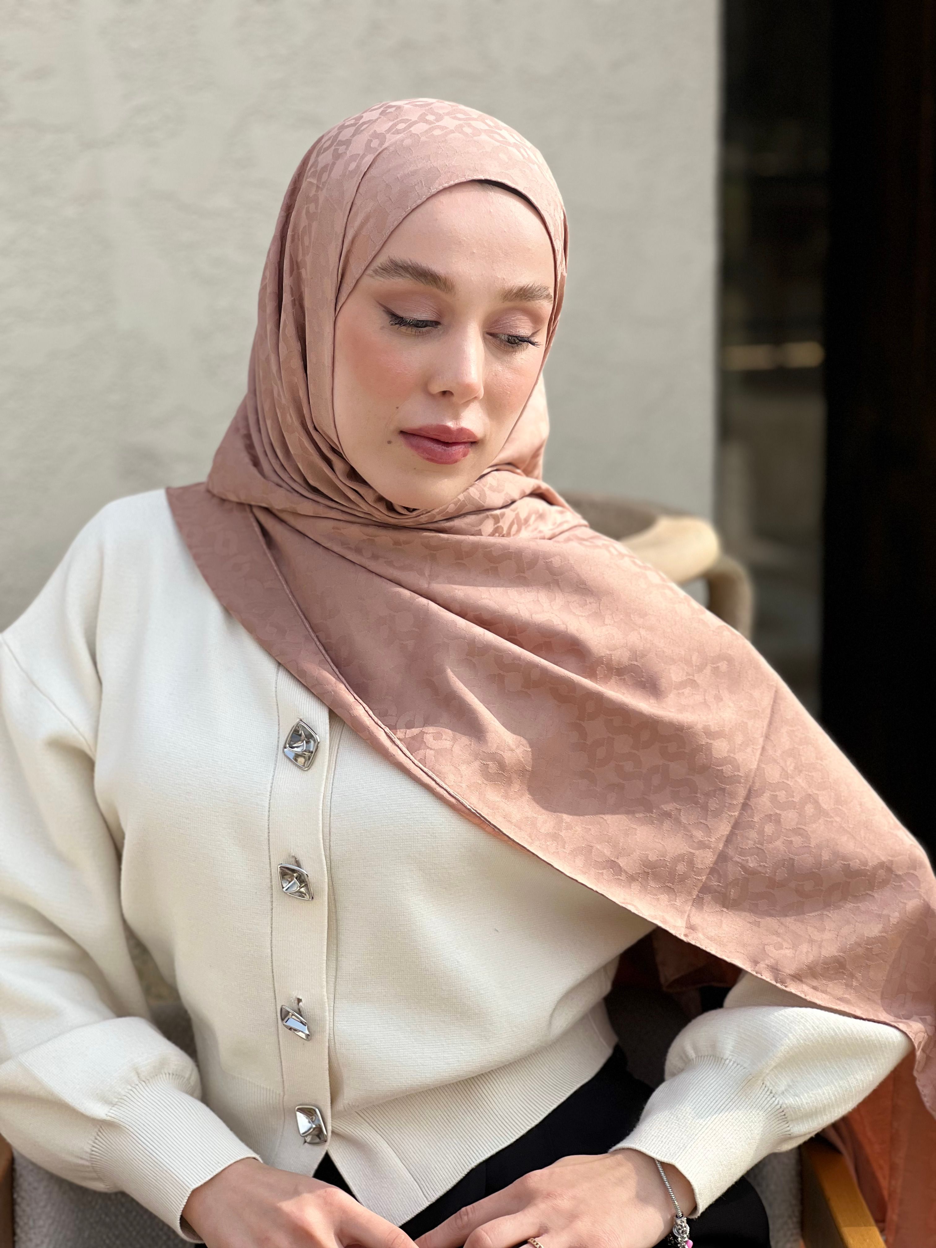 Silky Jacquard Series Linn Pattern Shawl