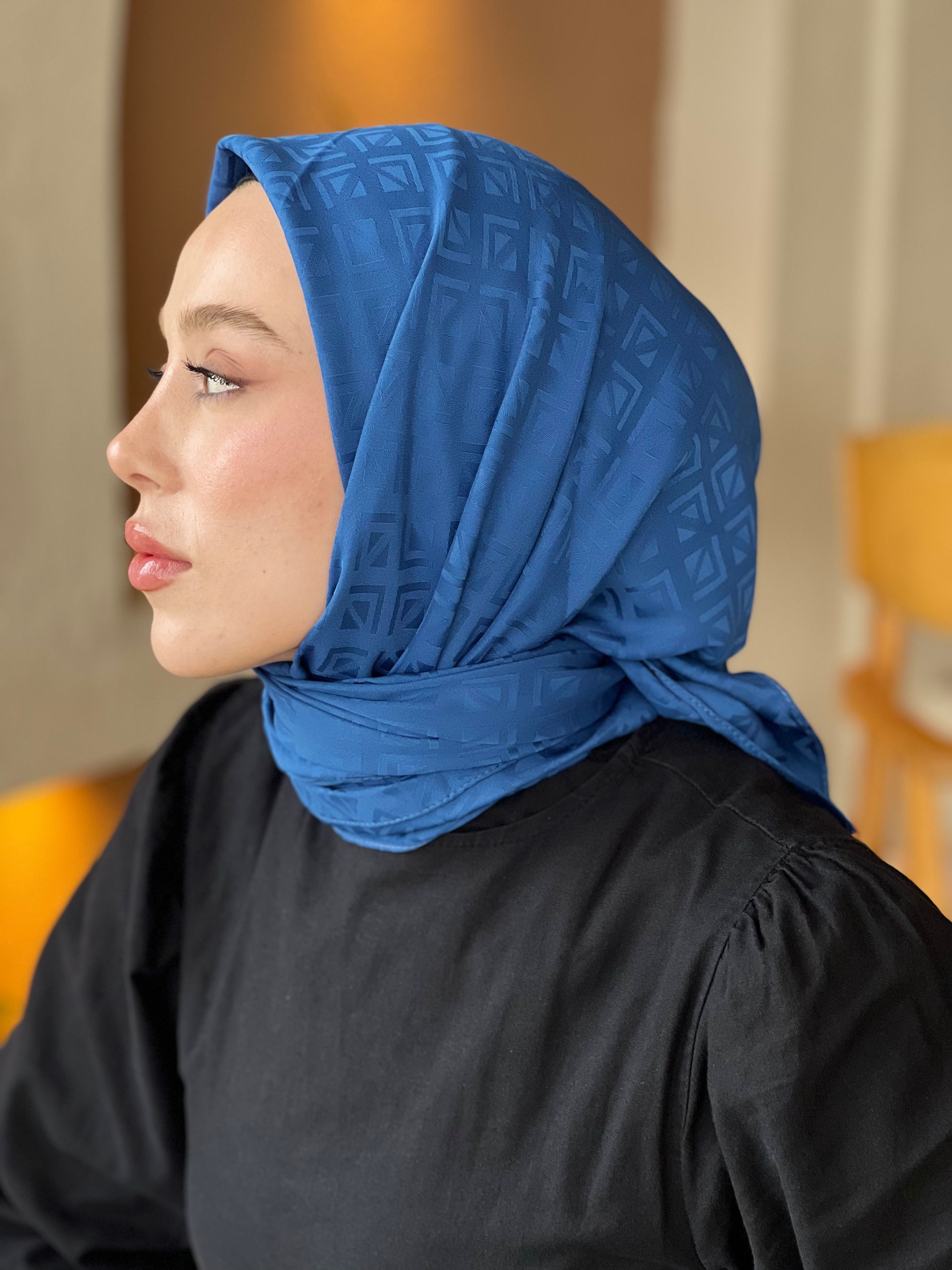 İpeksi Jakar Serisi Etnik Desen Eşarp