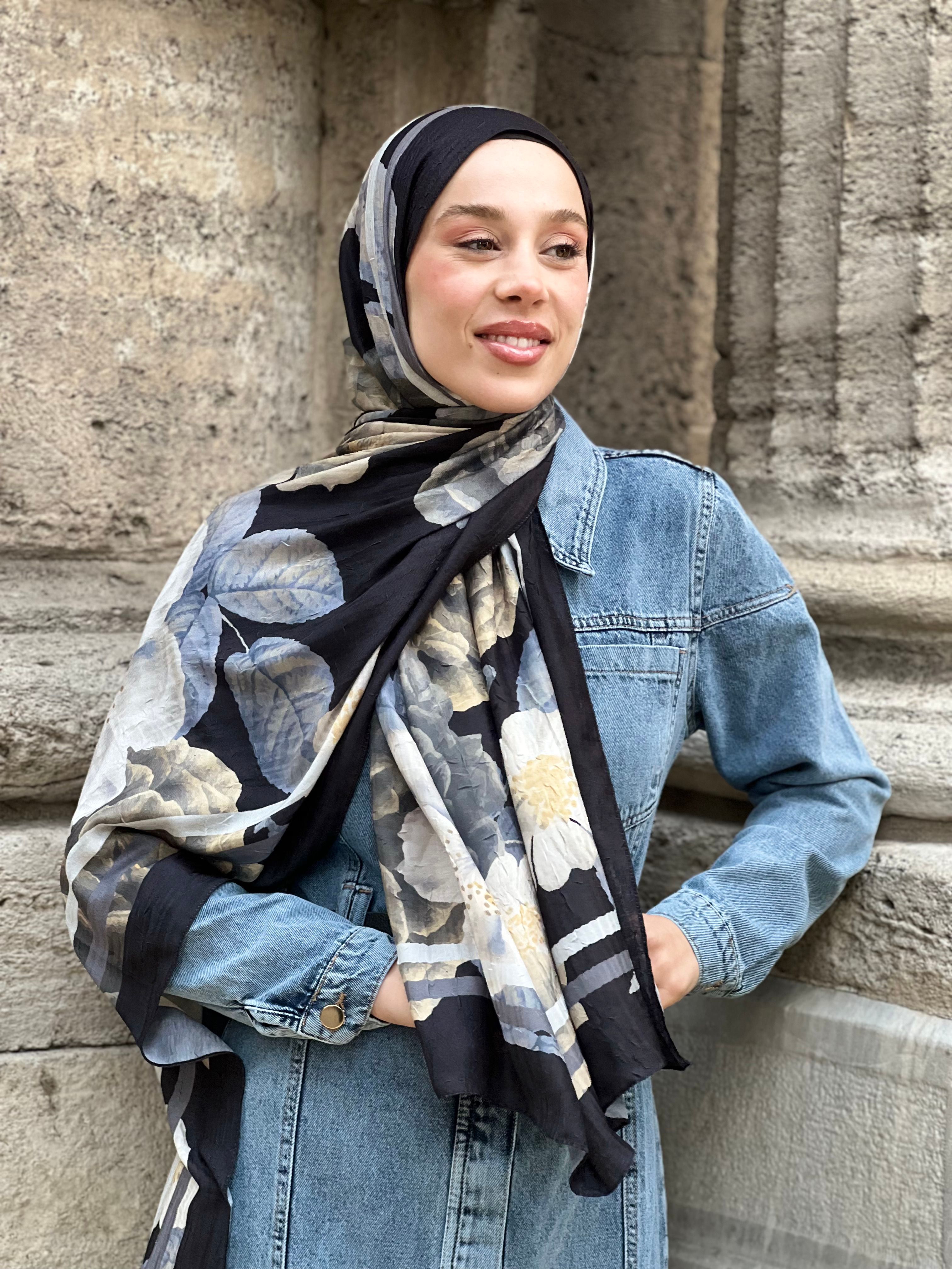Rose Pattern Bamboo Shawl