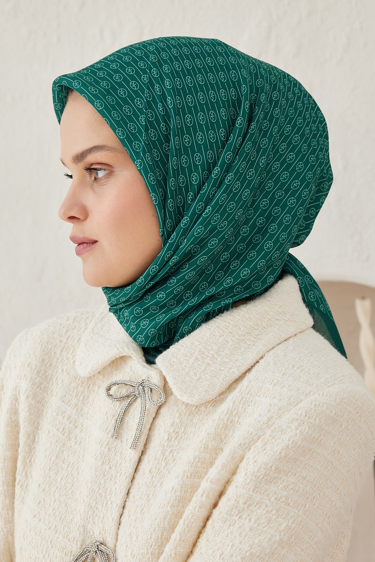 Linear Circle Cotton Scarf
