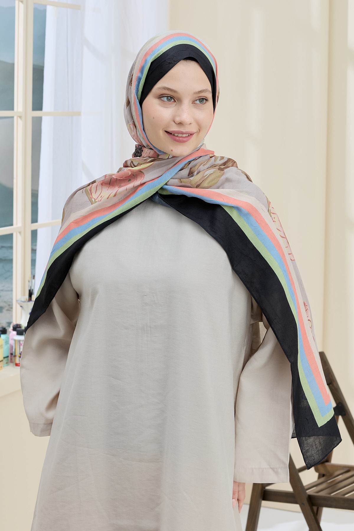 Margarit Pattern Bamboo Shawl - Black-Blue