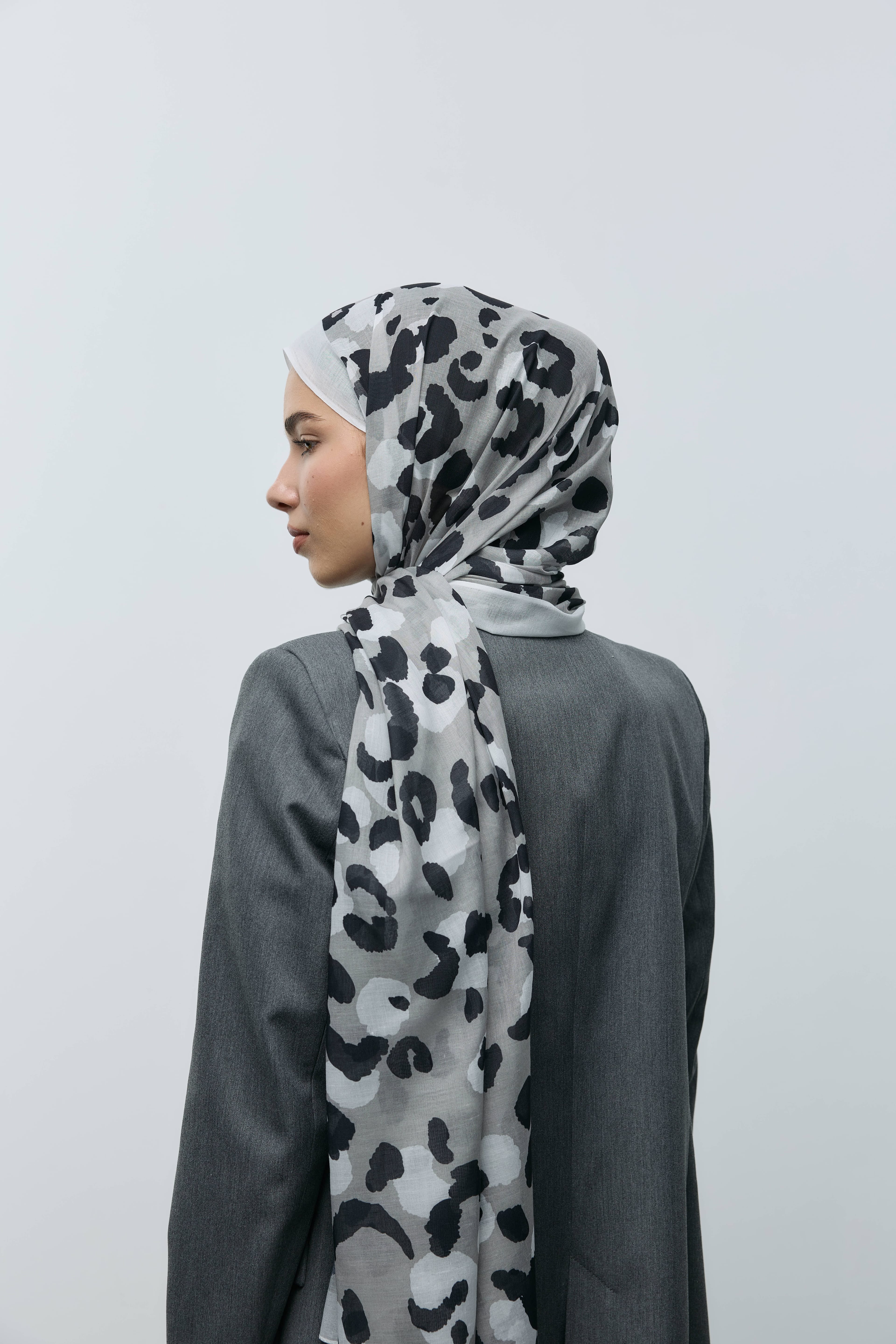 Leopar Desen Aya Şal - Gri