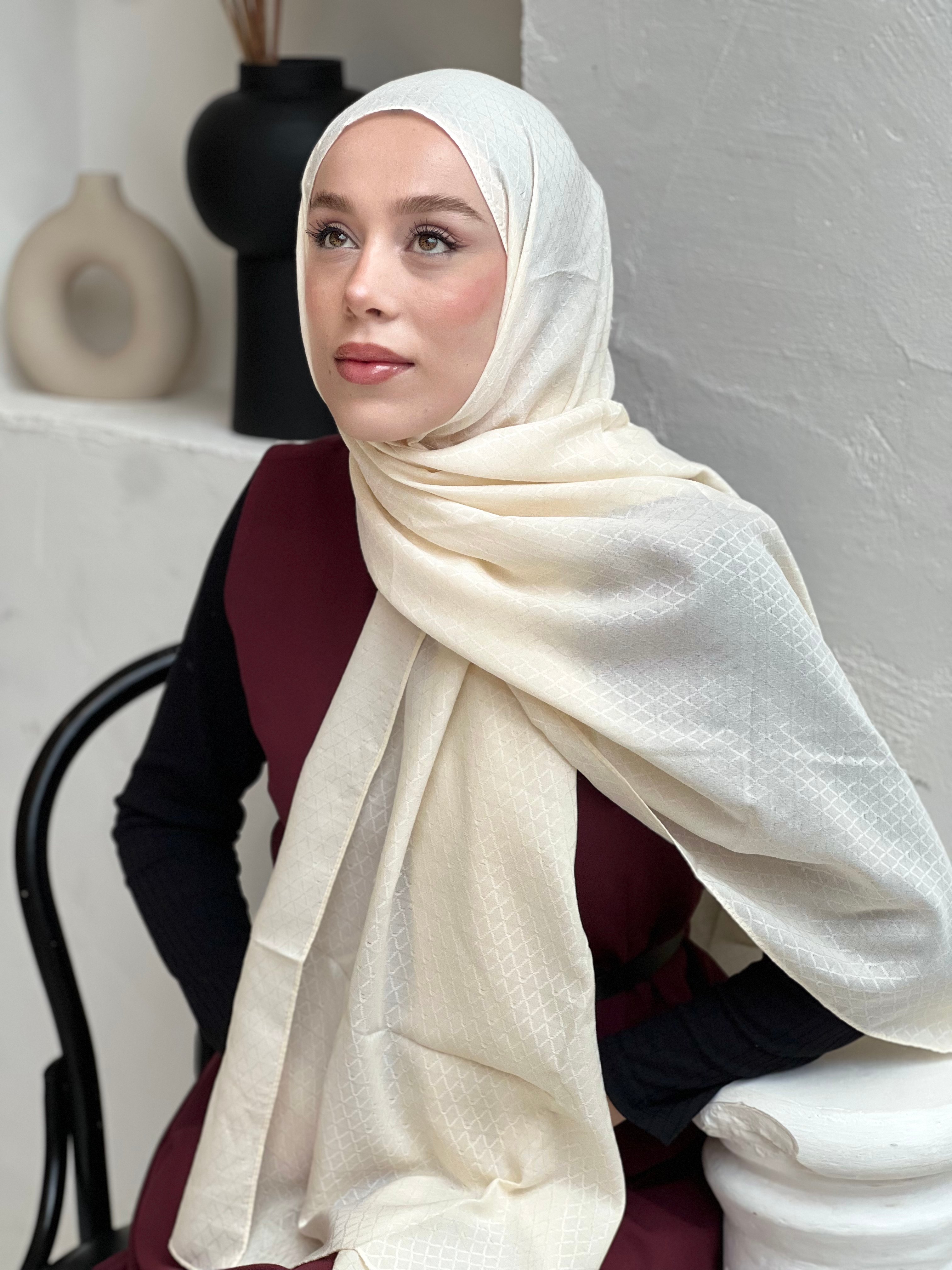 Soft Jacquard Series Pearl Rhythm Pattern Shawl - Cream