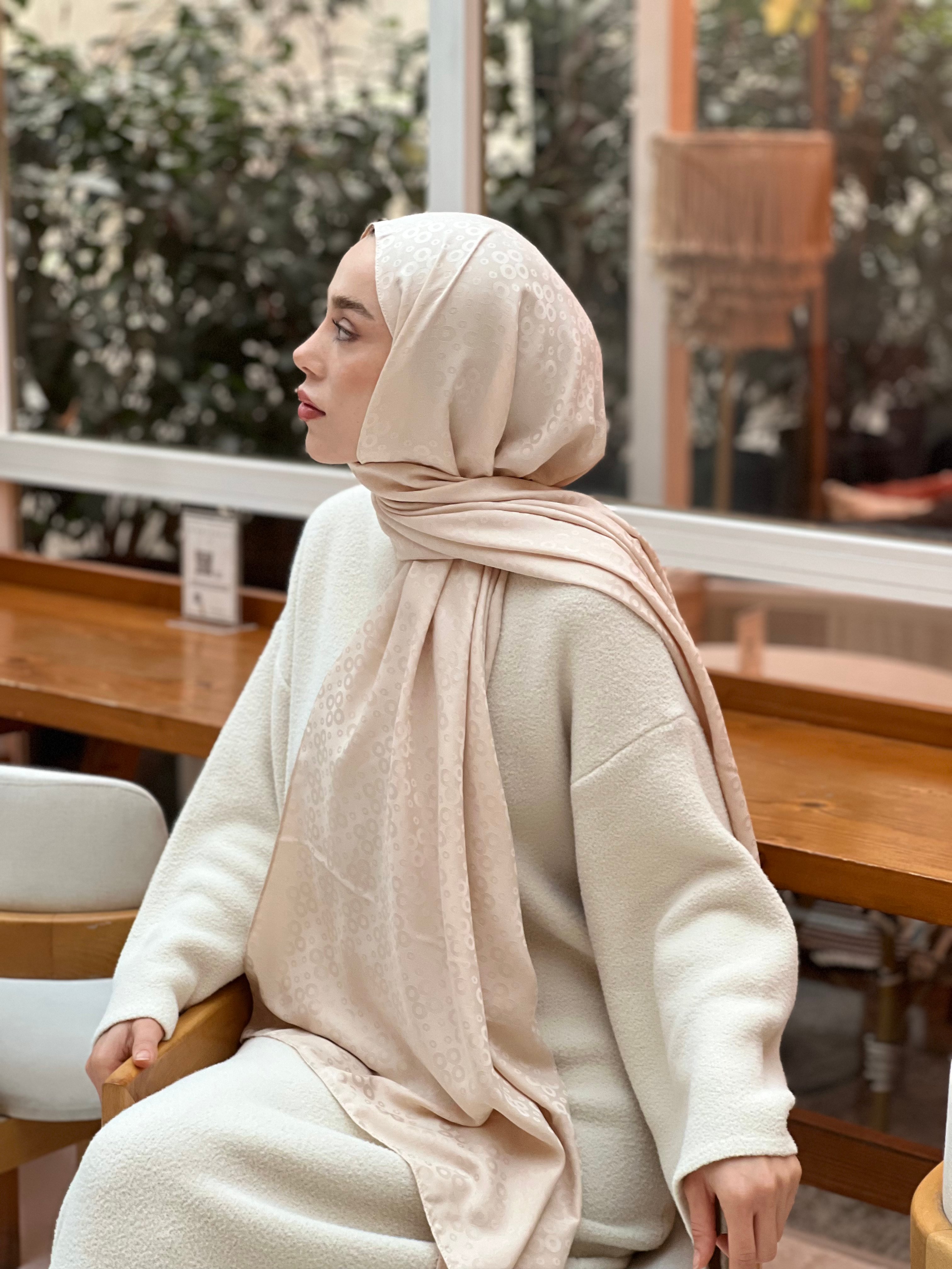 Silky Jacquard Series Bubble Pattern Shawl