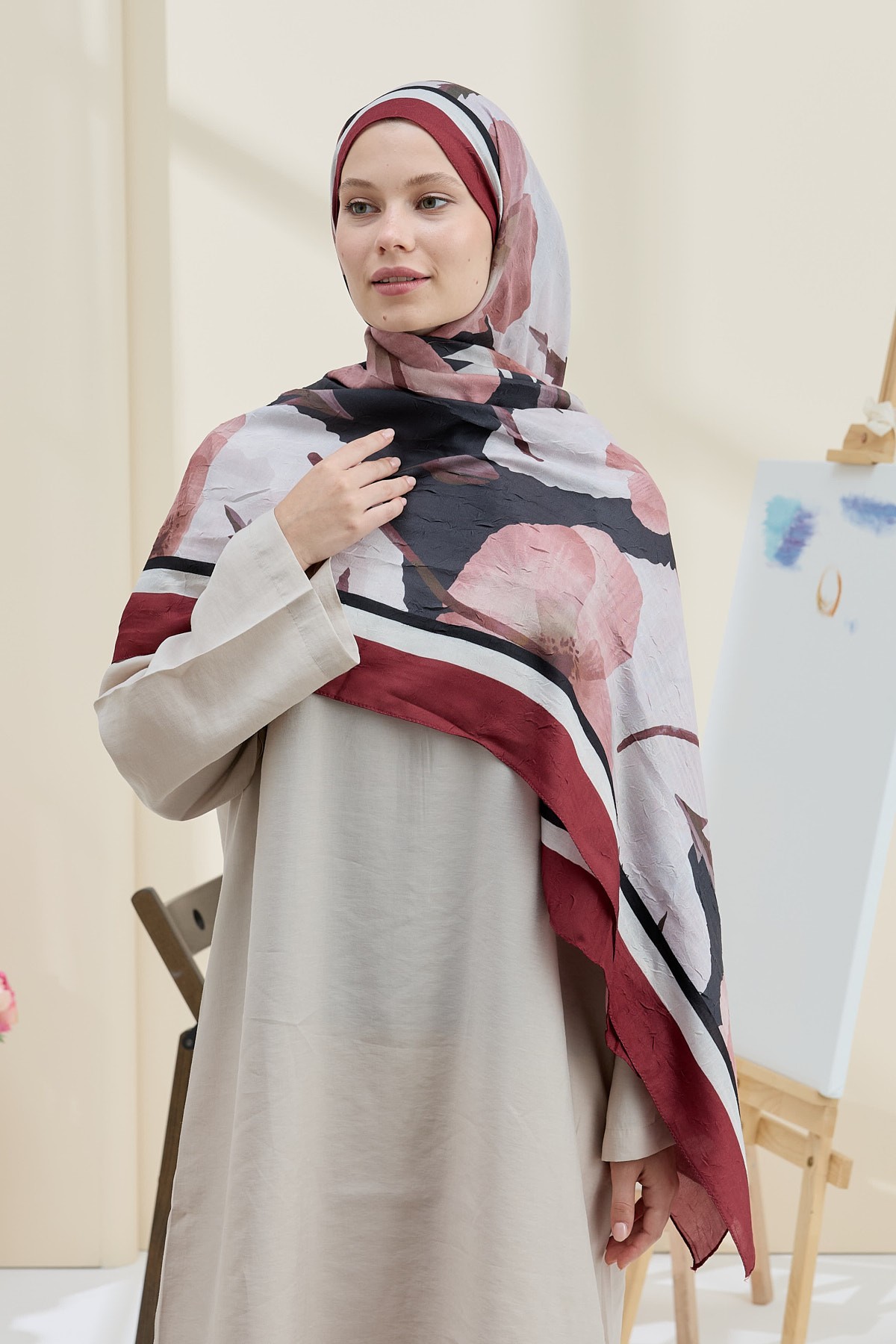 Poppy Pattern Bamboo Shawl - Cherry