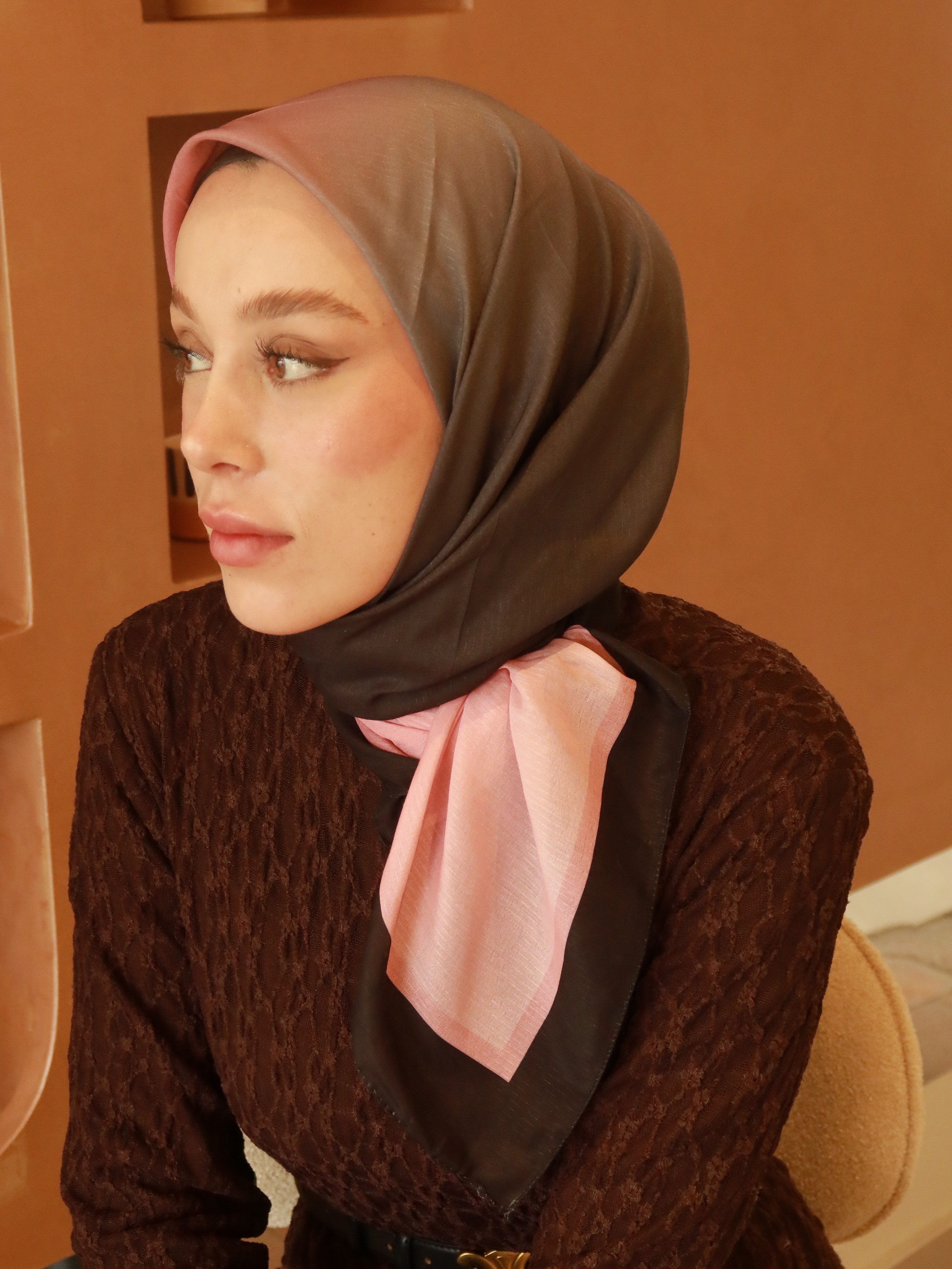 Thalya Desen Lina Eşarp