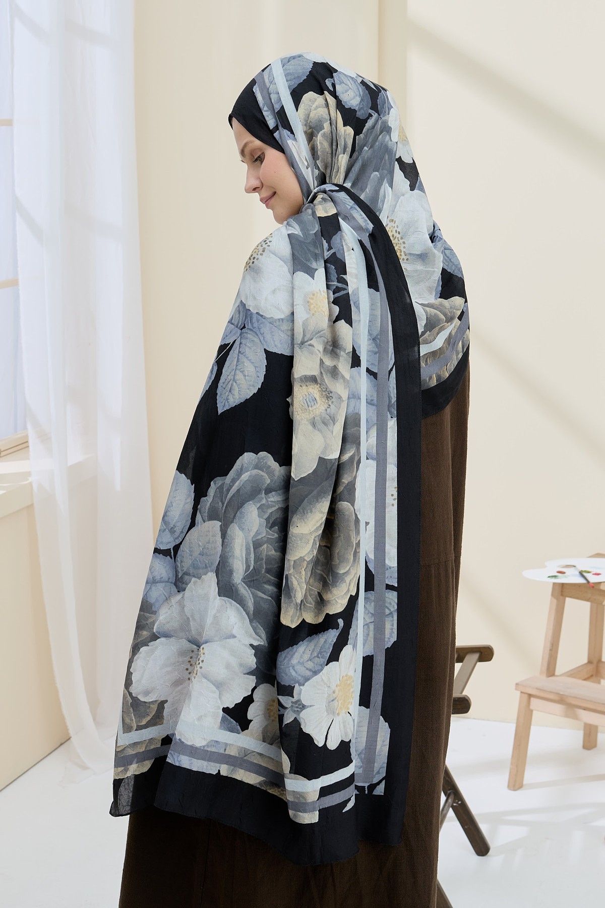 Rose Pattern Bamboo Shawl
