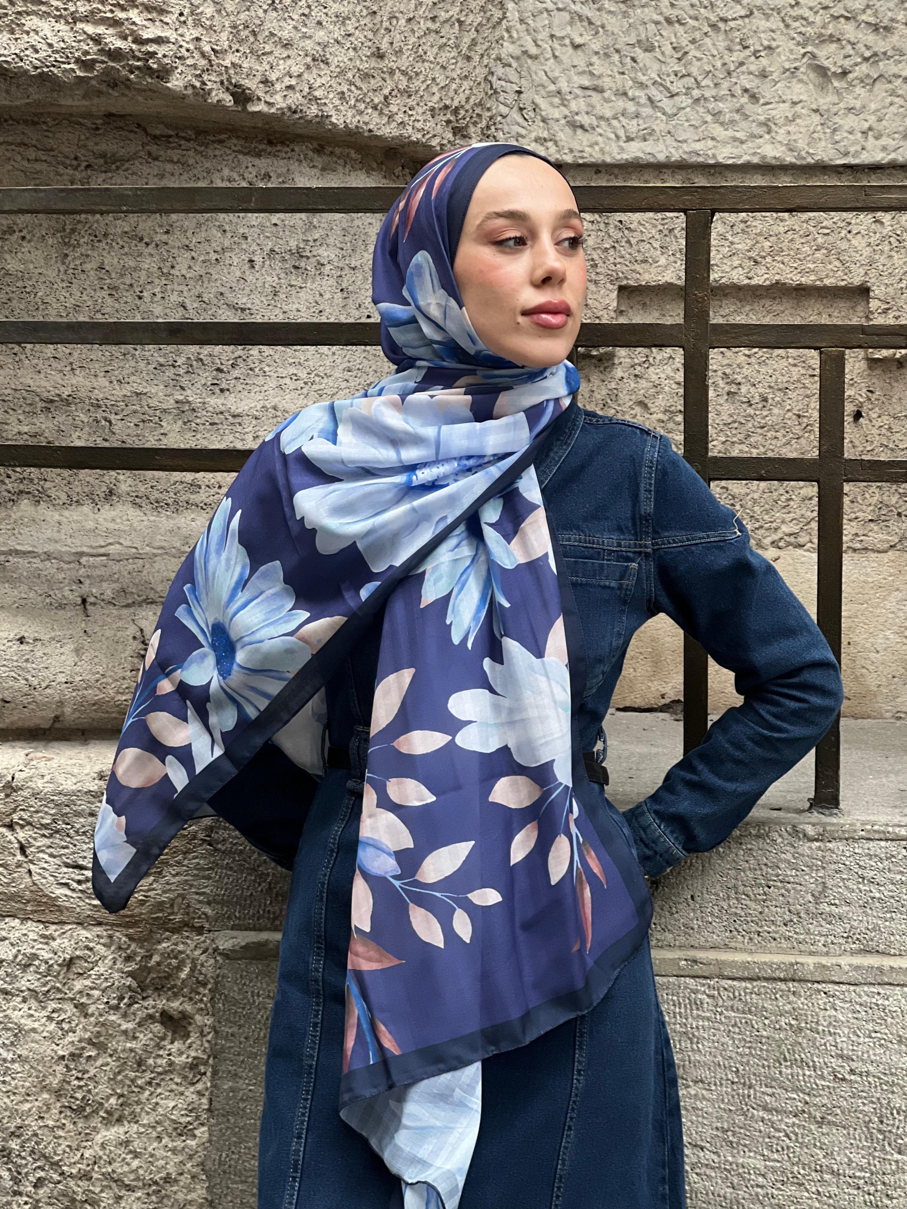 Kamelia Pattern Striped Shawl - Navy Blue