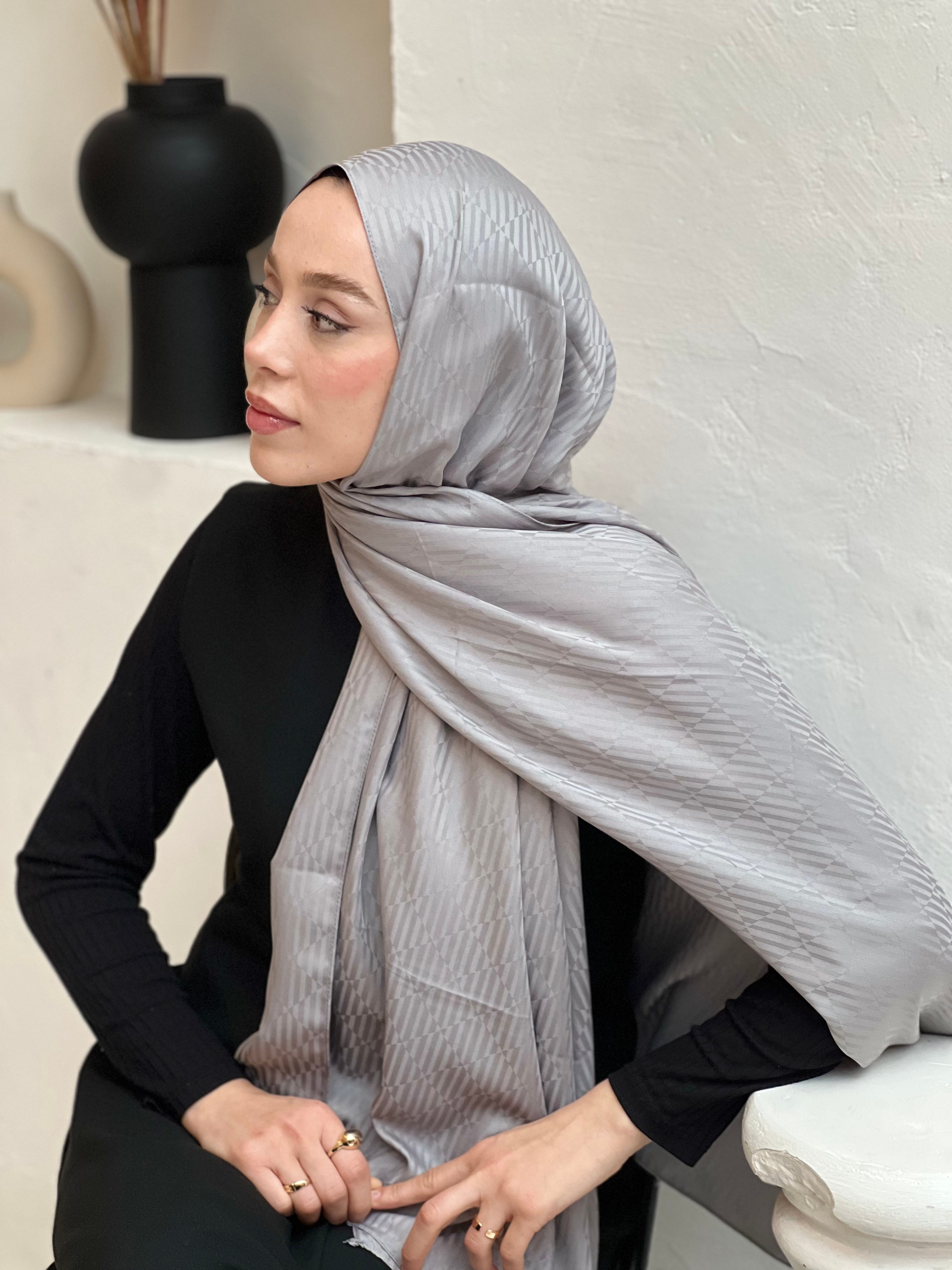 Silky Jacquard Series Chevron Pattern Shawl - Gray