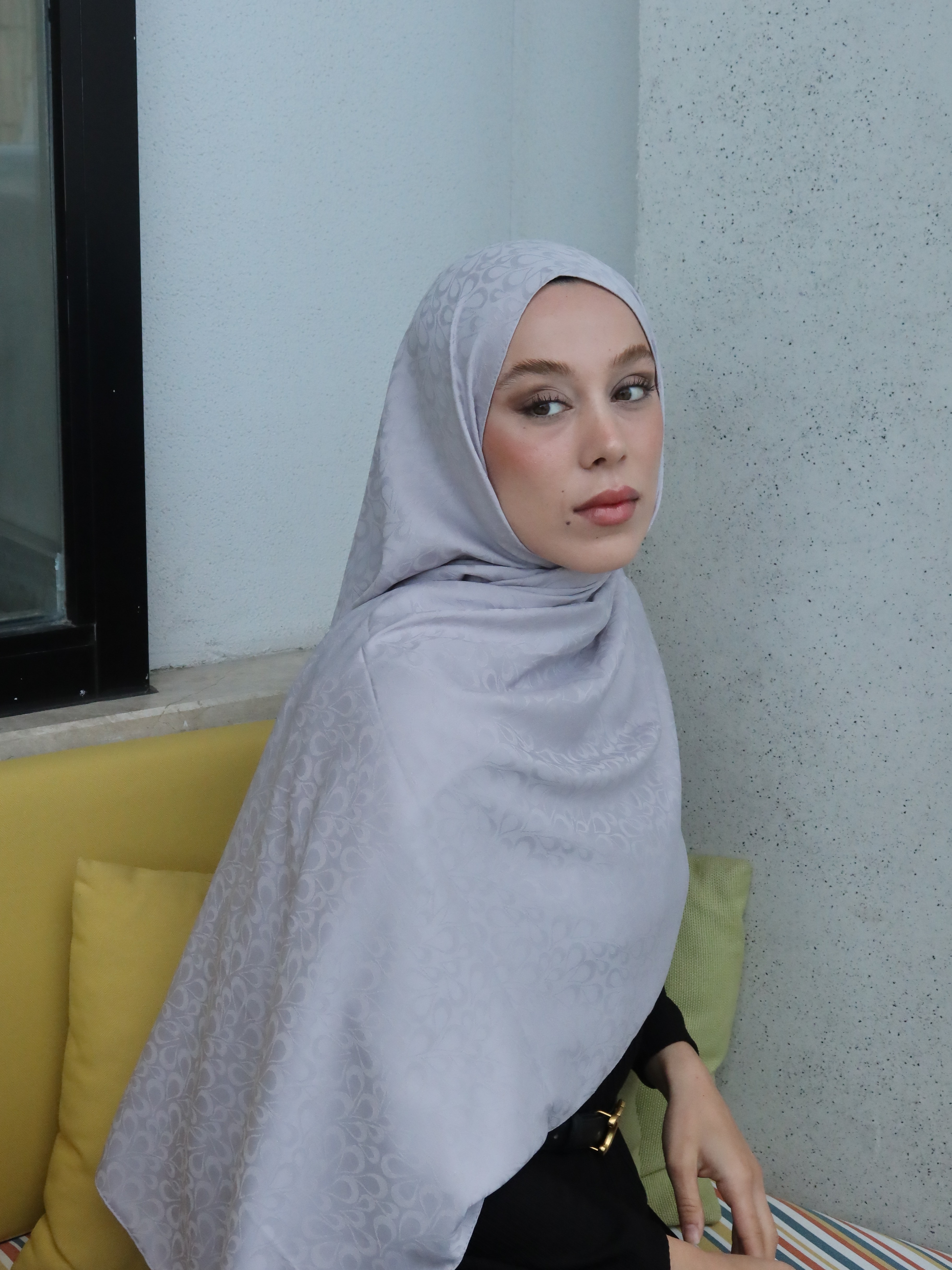 İpeksi Jakar Serisi Neva Desen Şal - Gümüş