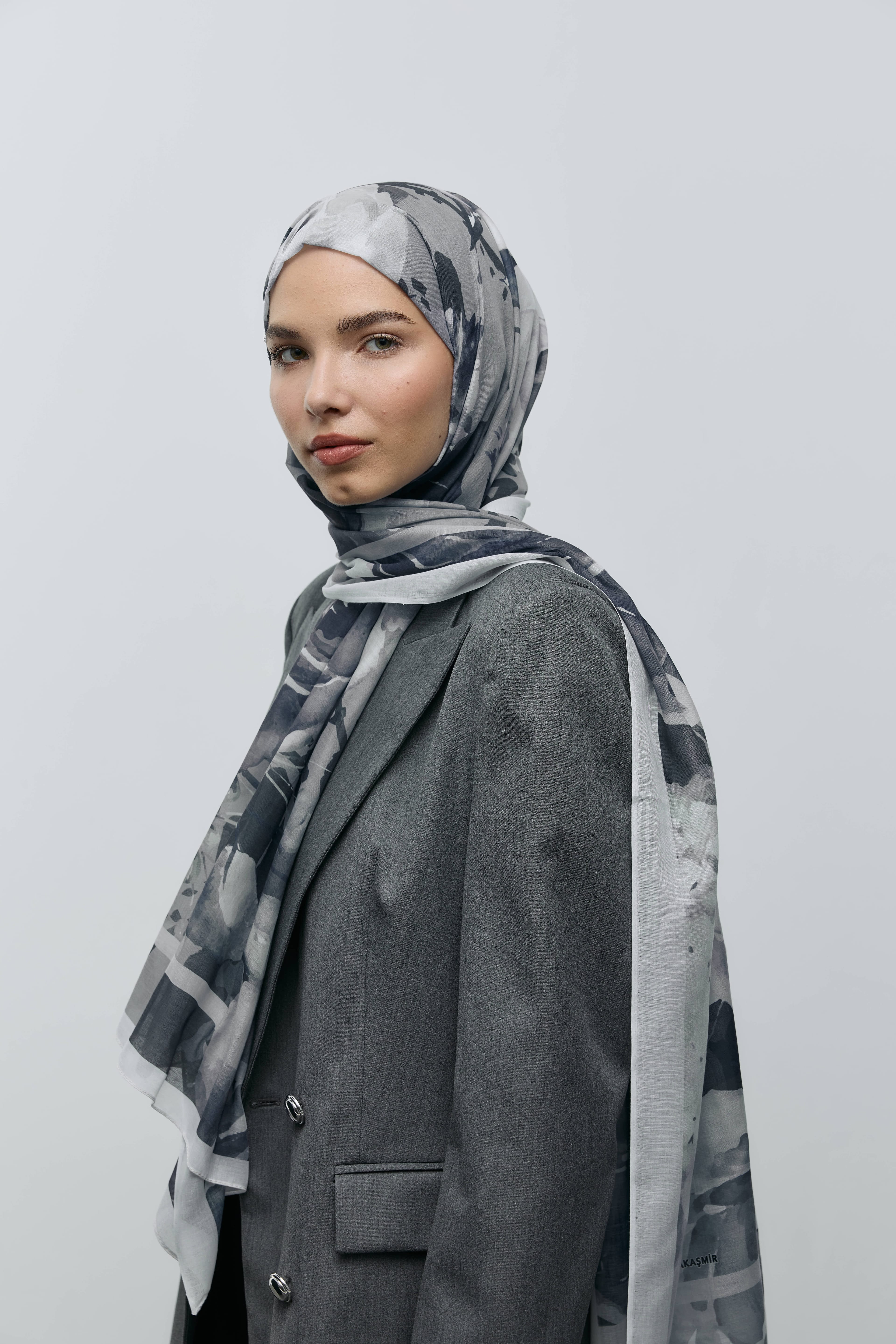 Flores Desen Aya Şal - Beyaz